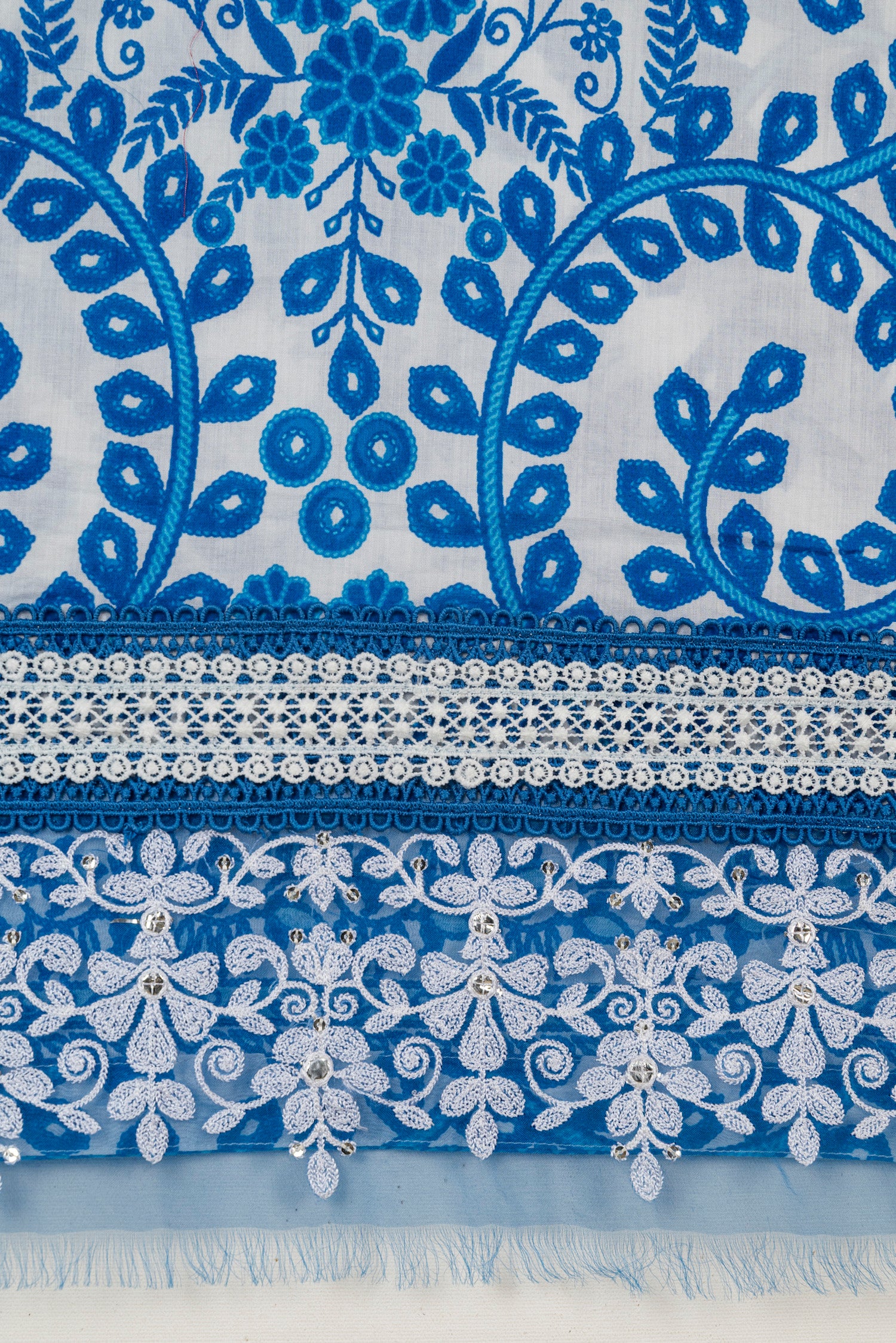 Maria B M Prints 4B Embroidered Lawn 3 Piece Farshi Shalwar Suit MAR198