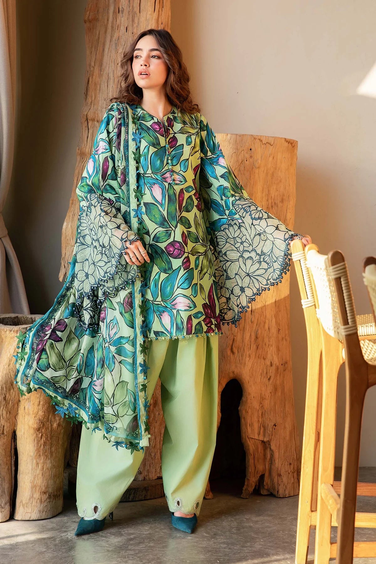 Maria B M Prints 5B Embroidered Lawn 3 Piece Shalwar Kameez MAR199