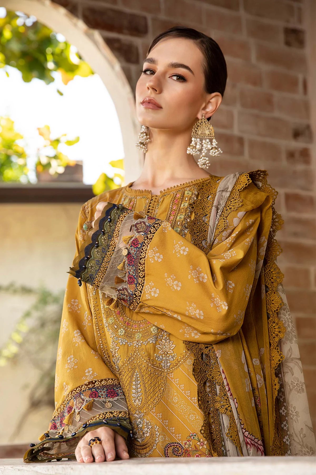 Maria B M Prints Embroidered Lawn 3 Piece Suit MAR176