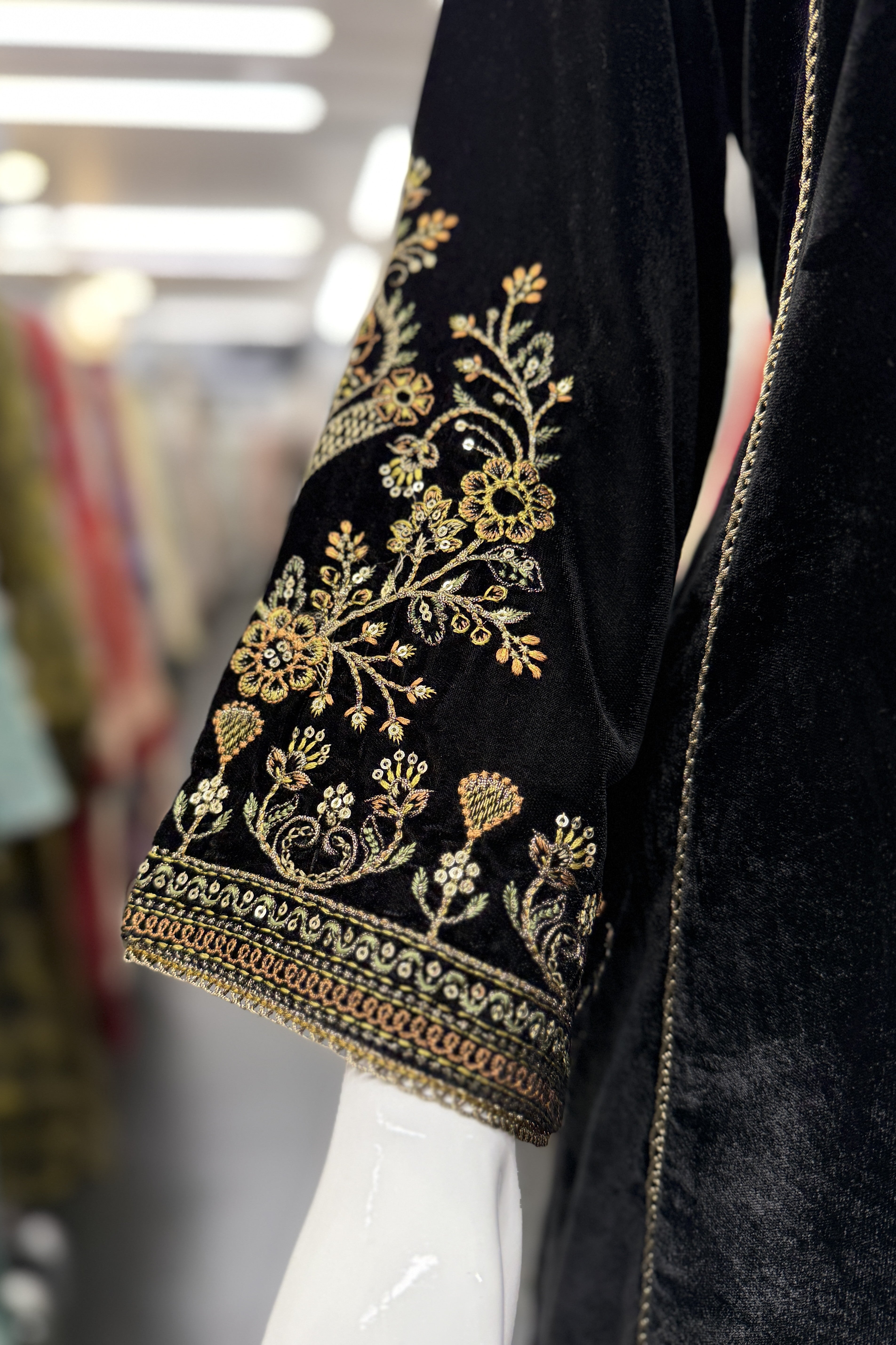 Mihrimah Embroidered Velvet Black MIH106