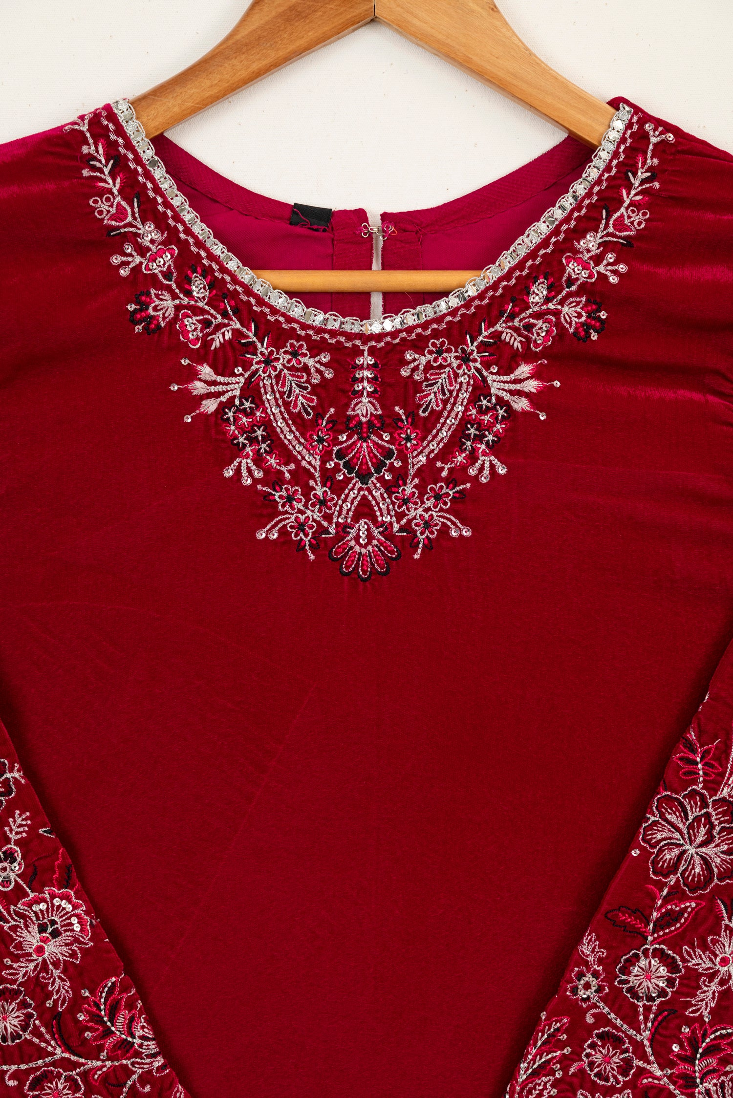 Mihrimah Embroidered Velvet 3 Piece Suit MIH107