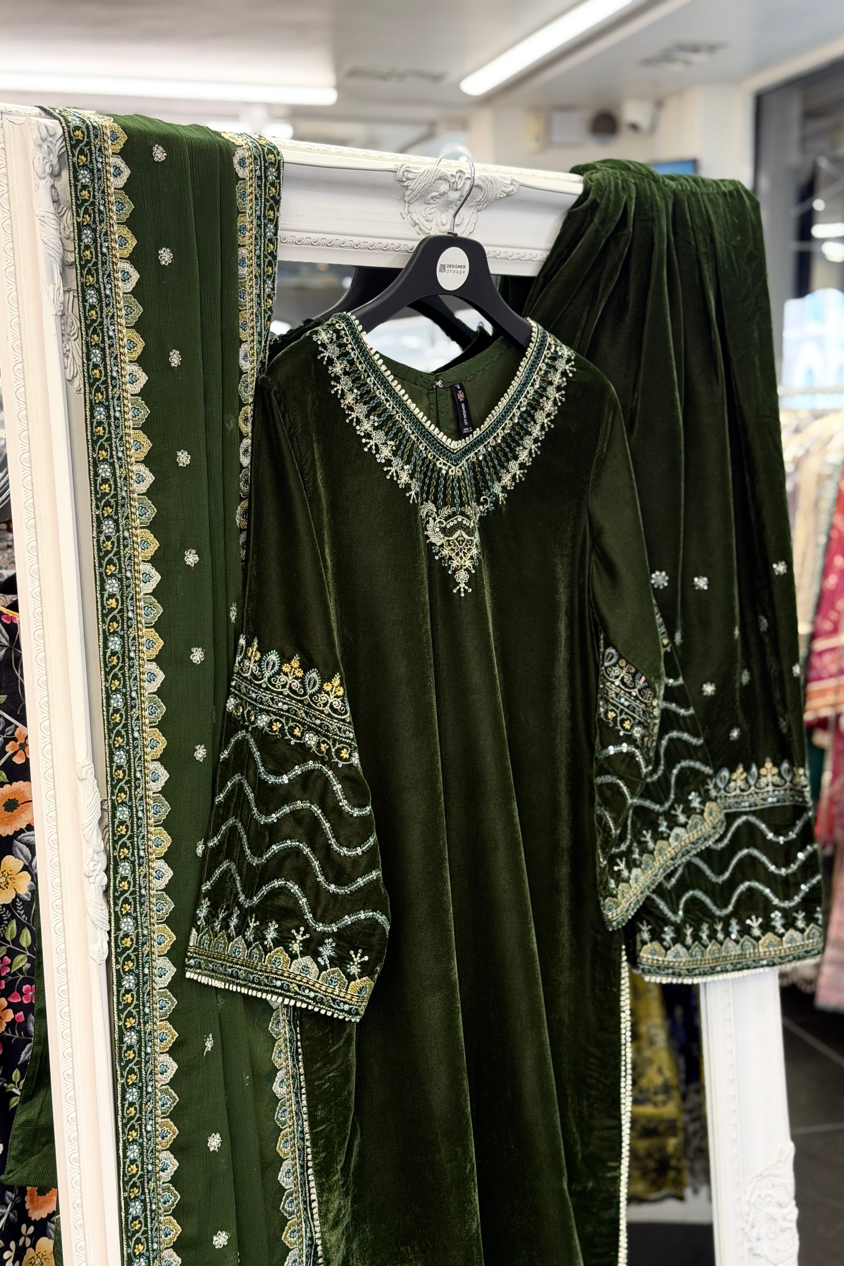 Mihrimah Embroidered Velvet 3 Piece Suit MIH101