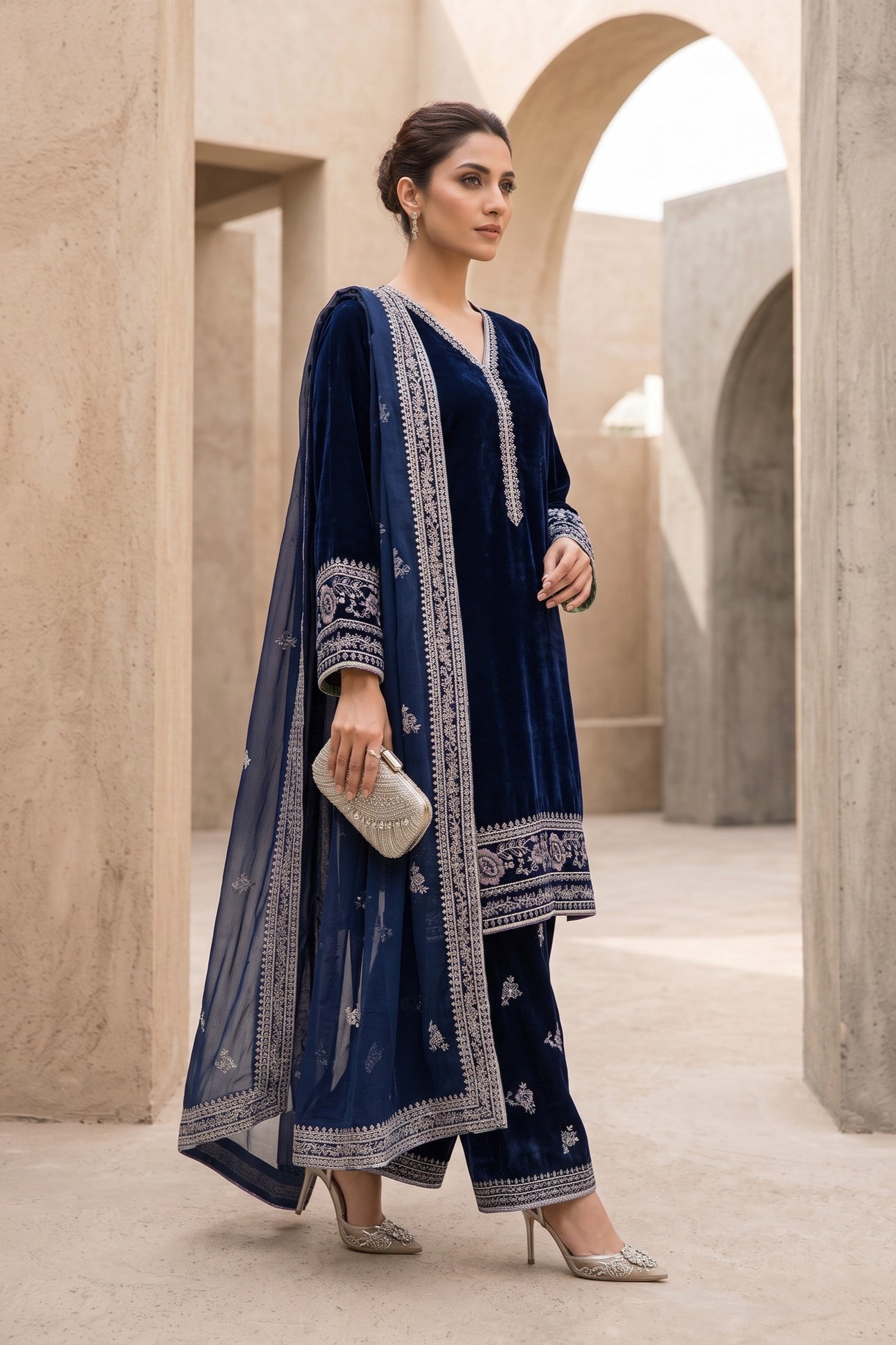 Mihrimah Embroidered Velvet 3 Piece Suit MIH102