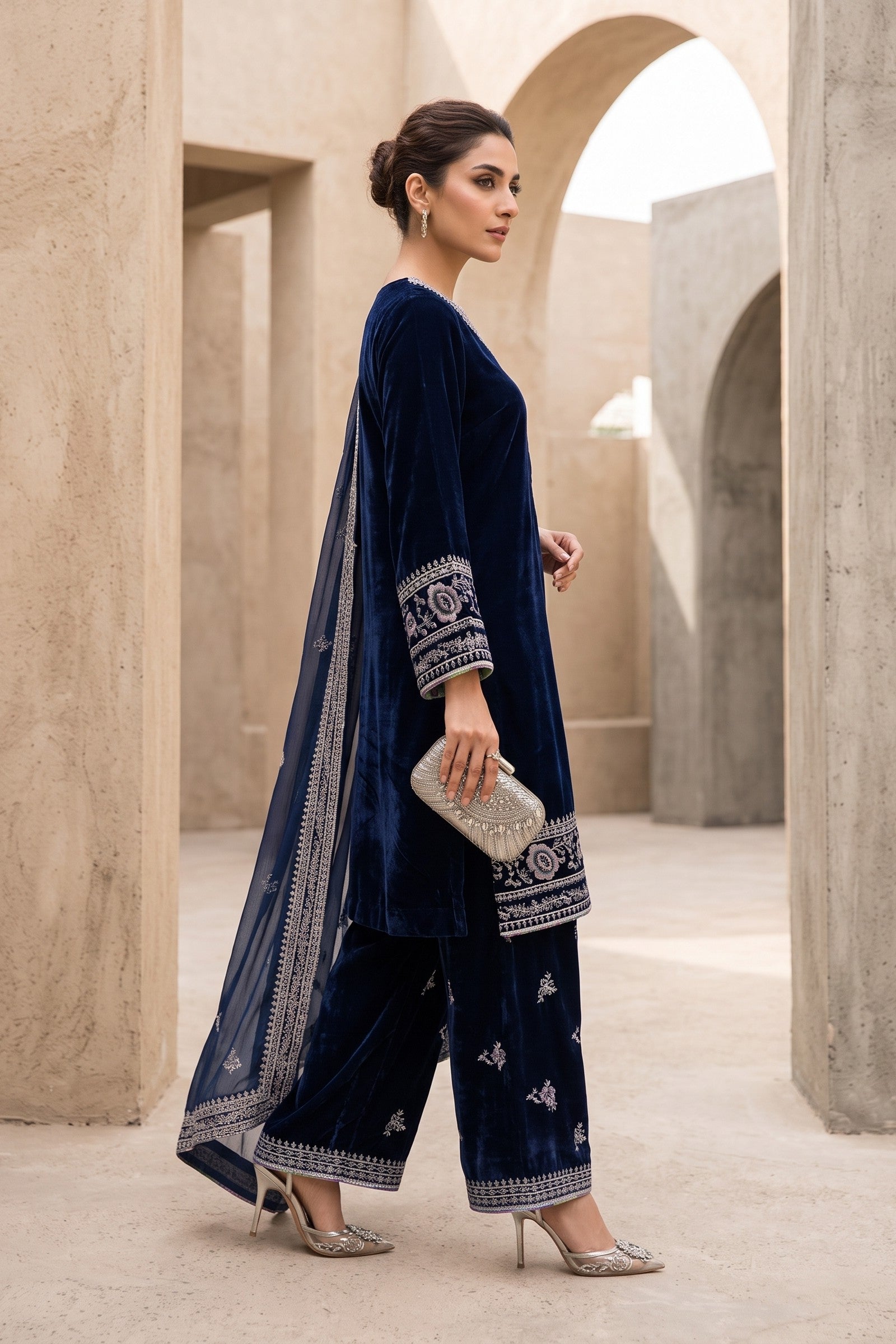 Mihrimah Embroidered Velvet 3 Piece Suit MIH102