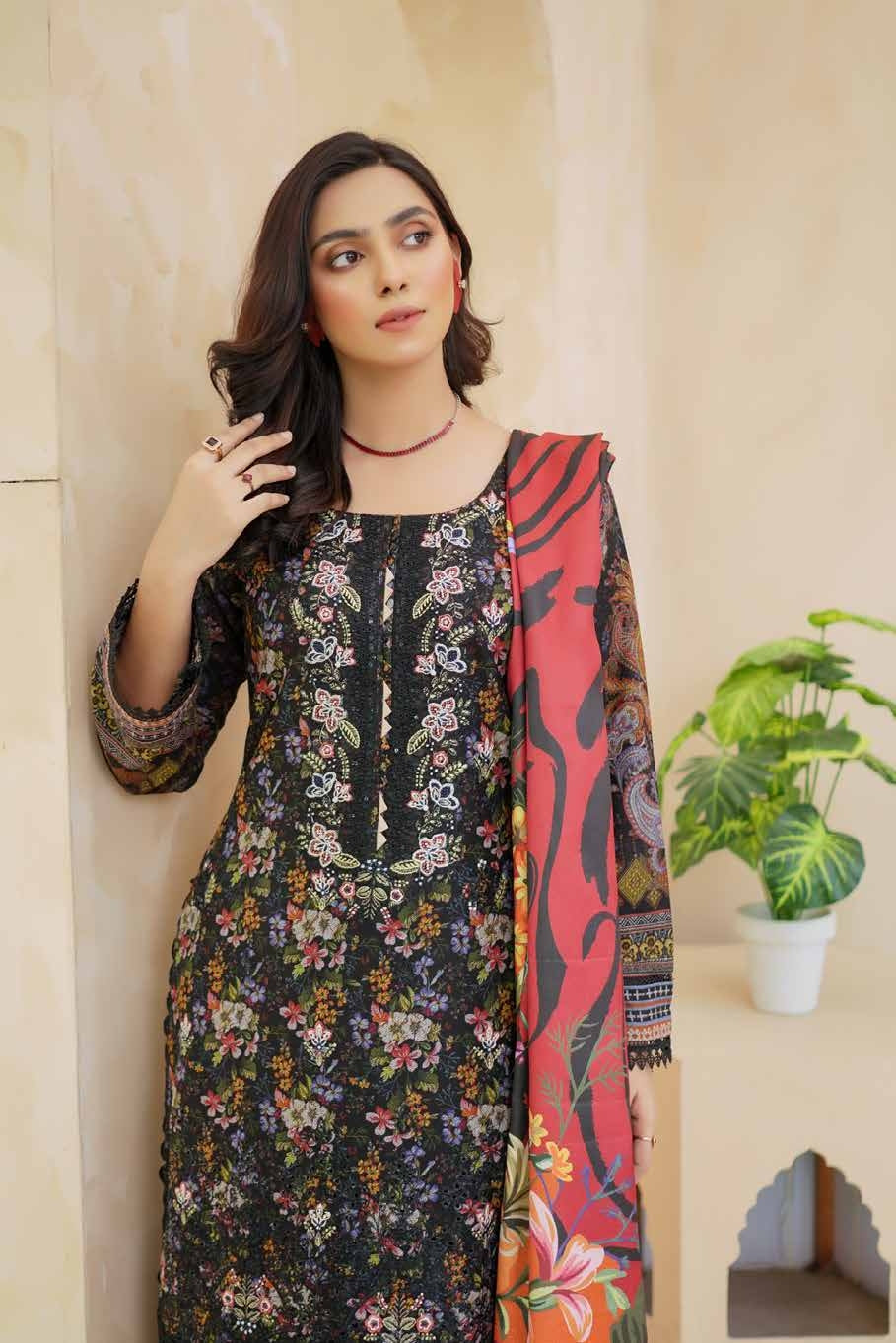 Munira Embroidered Dhanak 3 Piece Suit MUN723