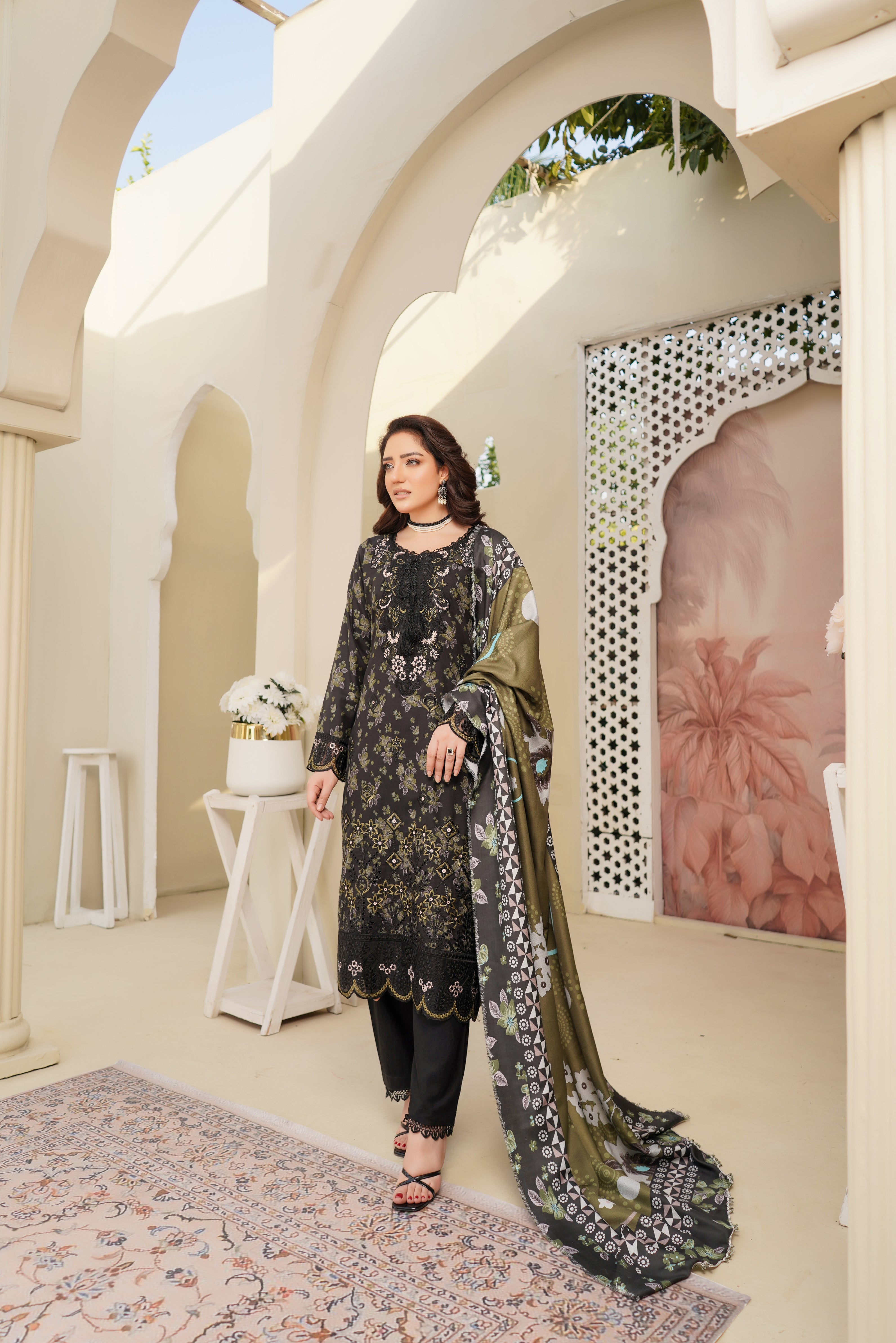 Munira Embroidered Dhanak 3 Piece Suit MUN712