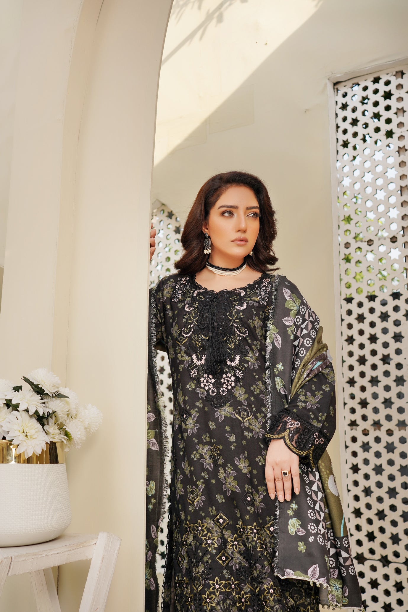 Munira Embroidered Dhanak 3 Piece Suit MUN712
