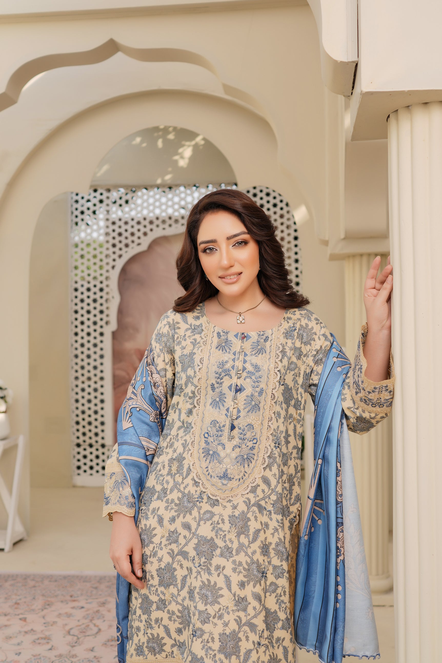 Munira Embroidered Dhanak 3 Piece Suit MUN713