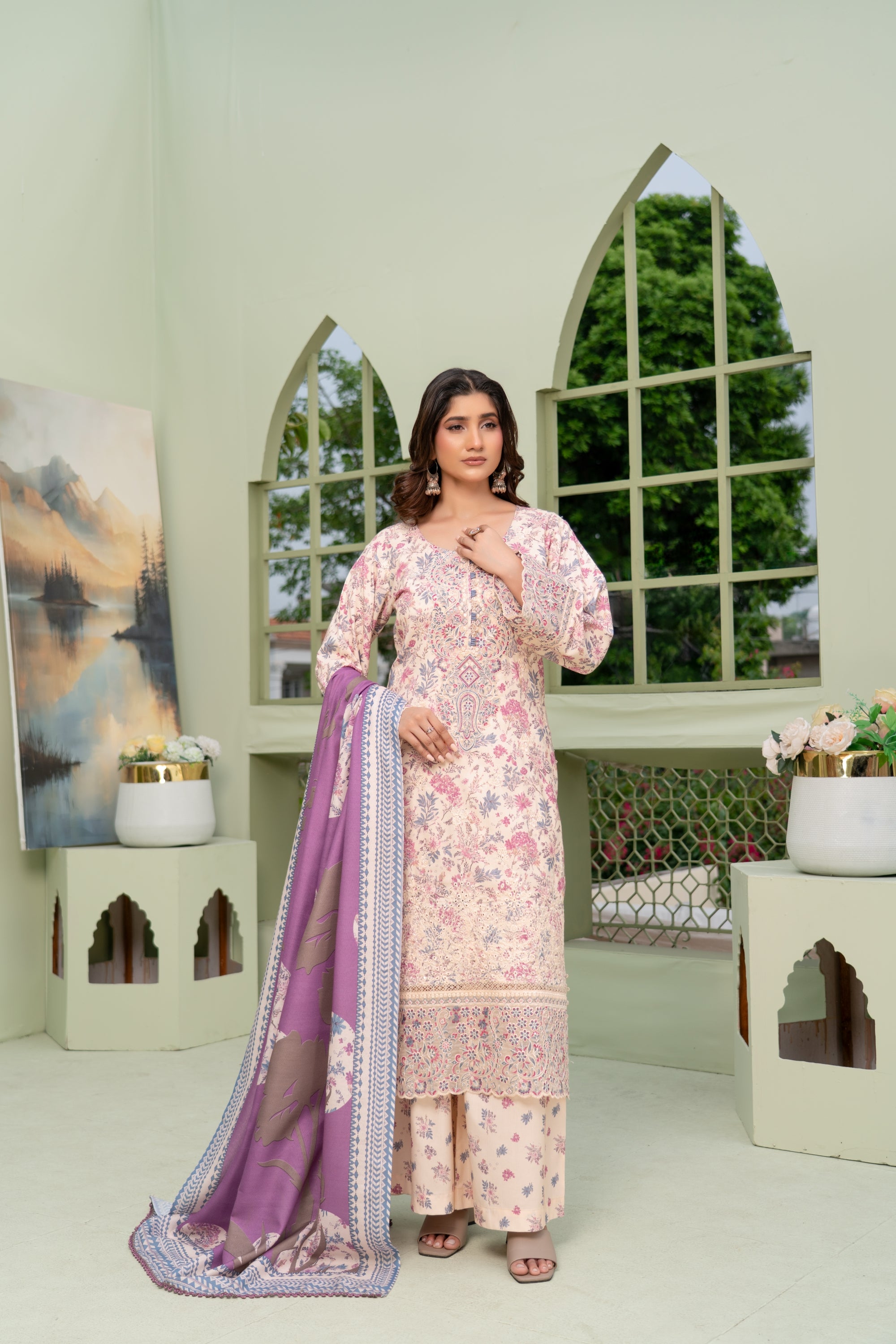 Munira Embroidered Dhanak 3 Piece Suit MUN769