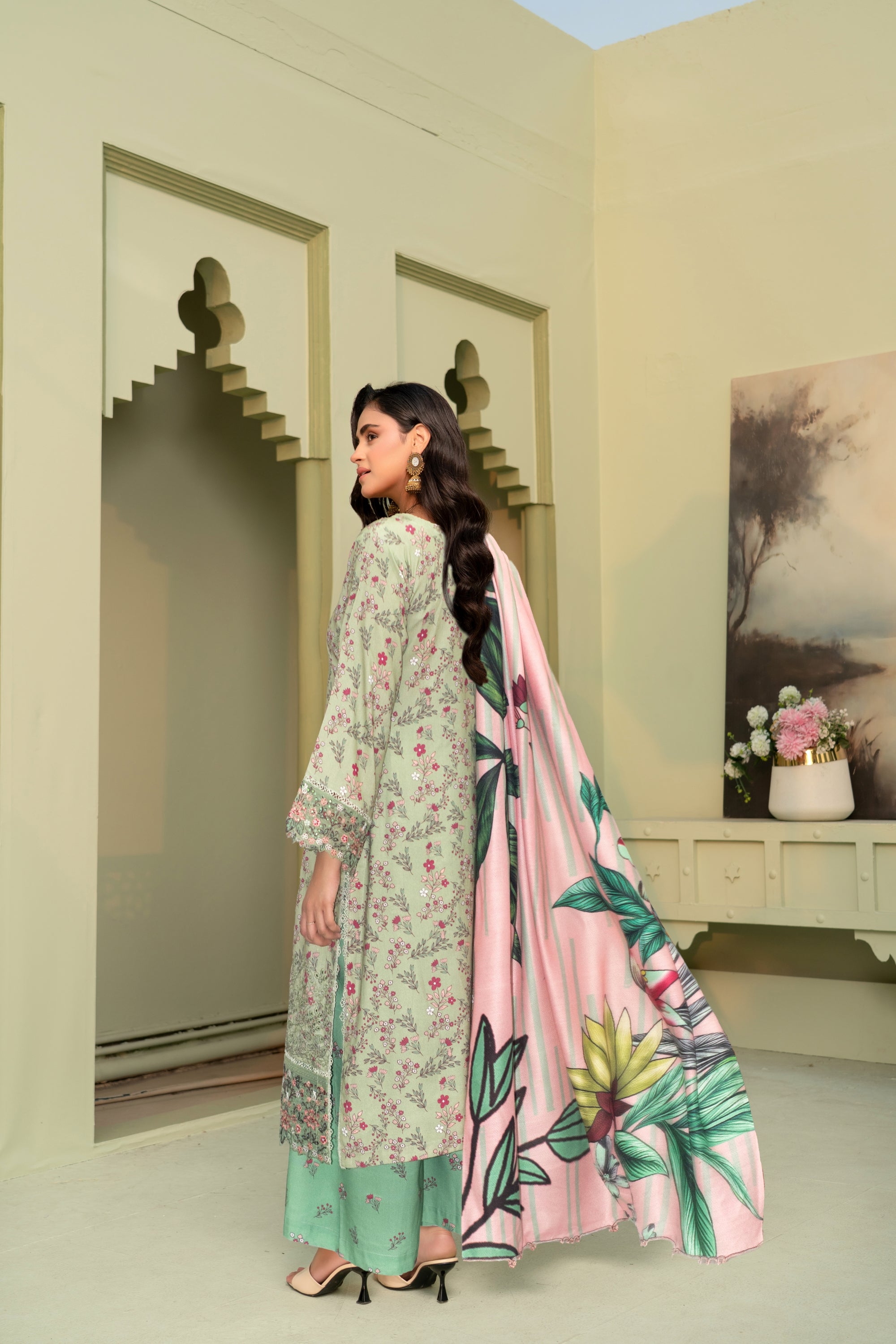 Munira Embroidered Dhanak 3 Piece Suit MUN770