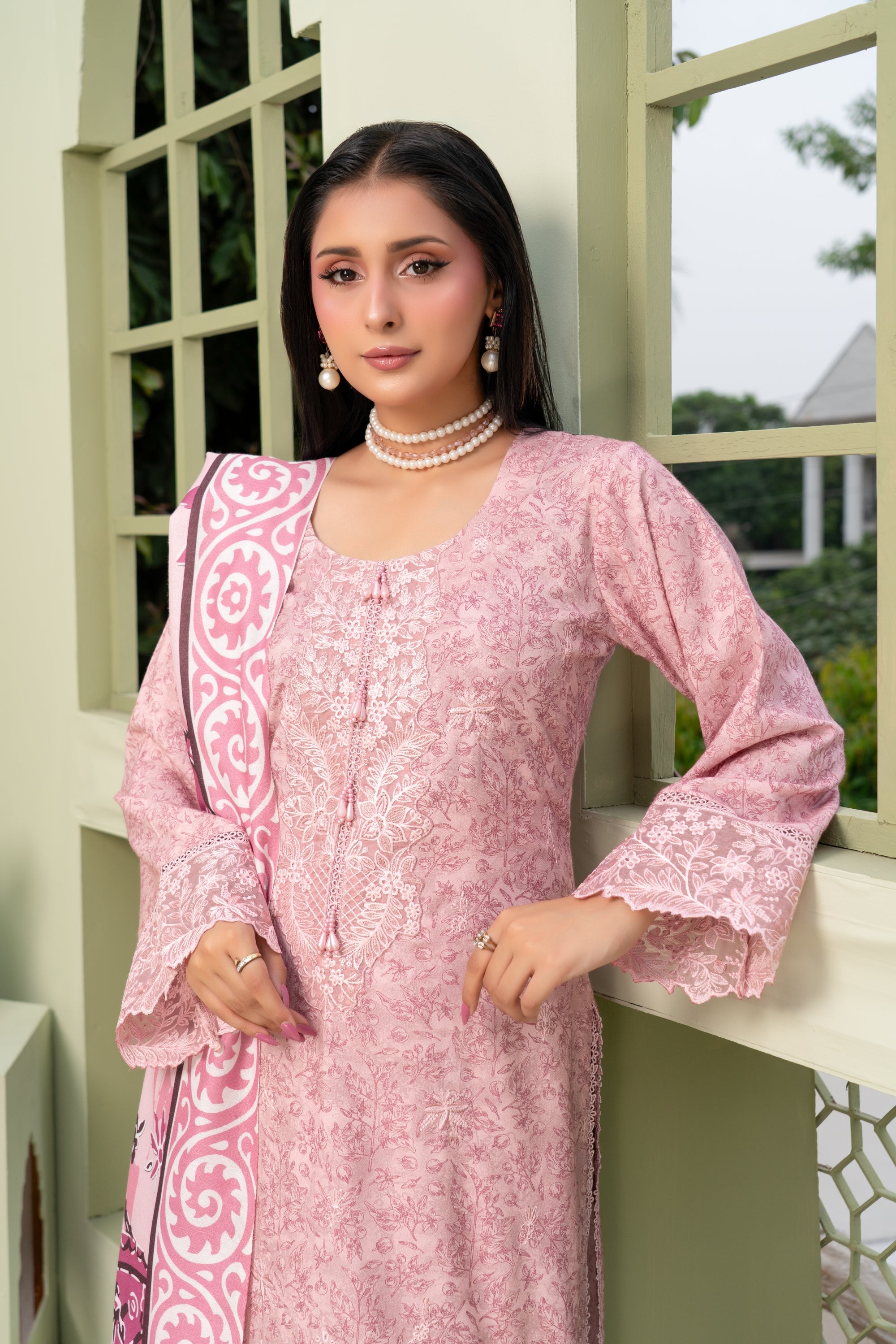 Munira Embroidered Dhanak 3 Piece Suit MUN771