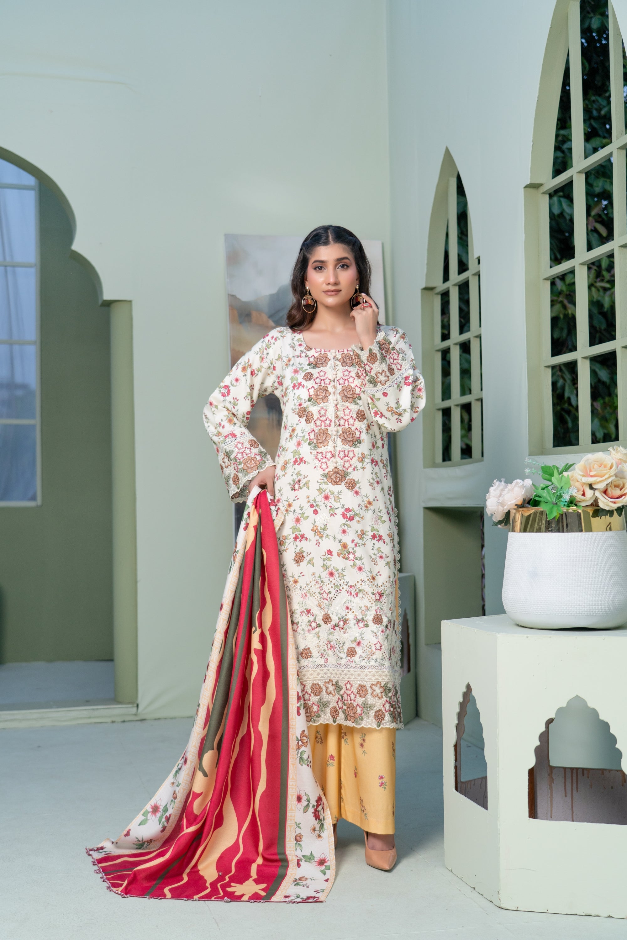 Munira Embroidered Dhanak 3 Piece Suit MUN772