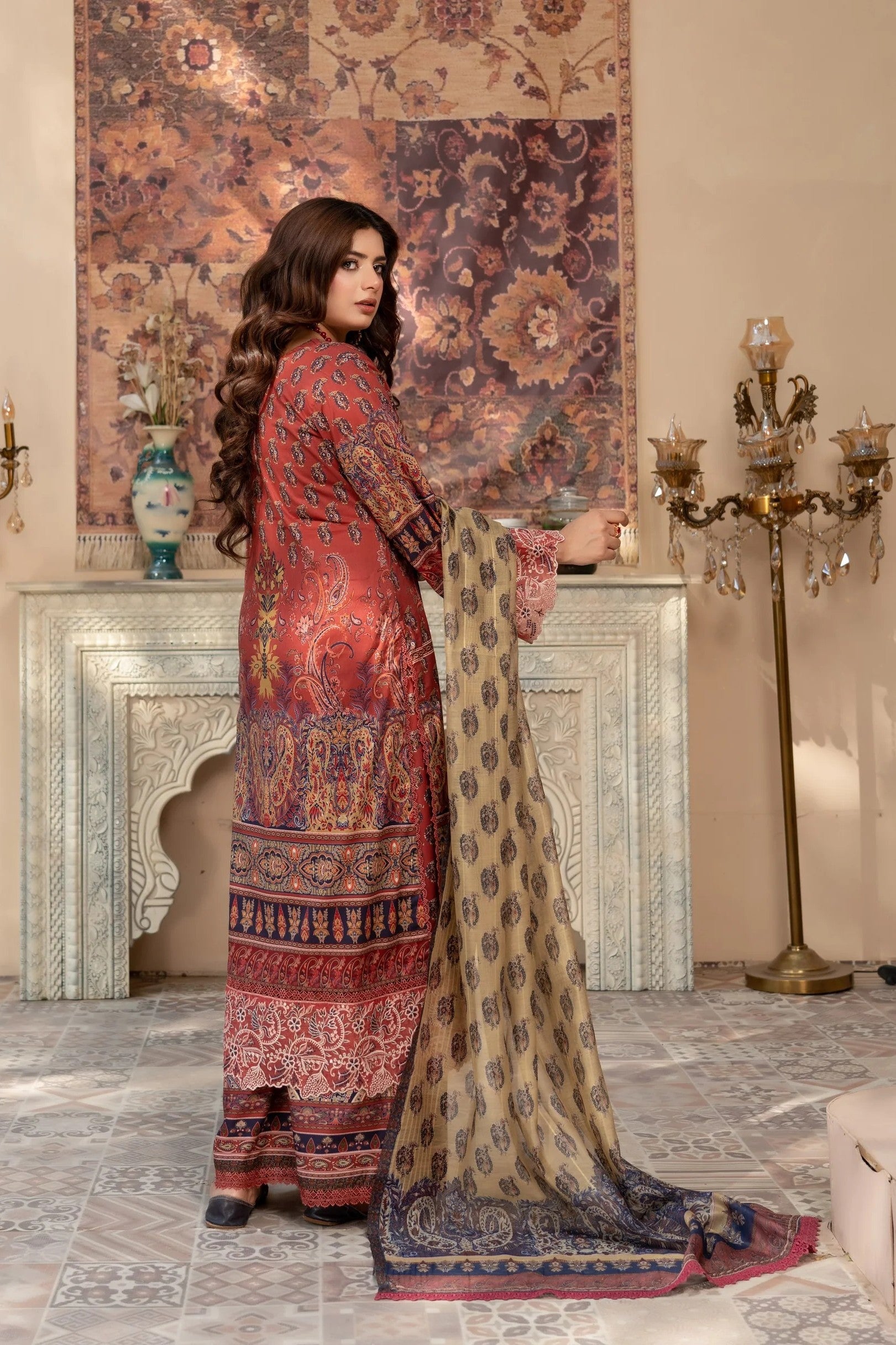 Munira Embroidered Lawn 3 Piece Suit MUN752