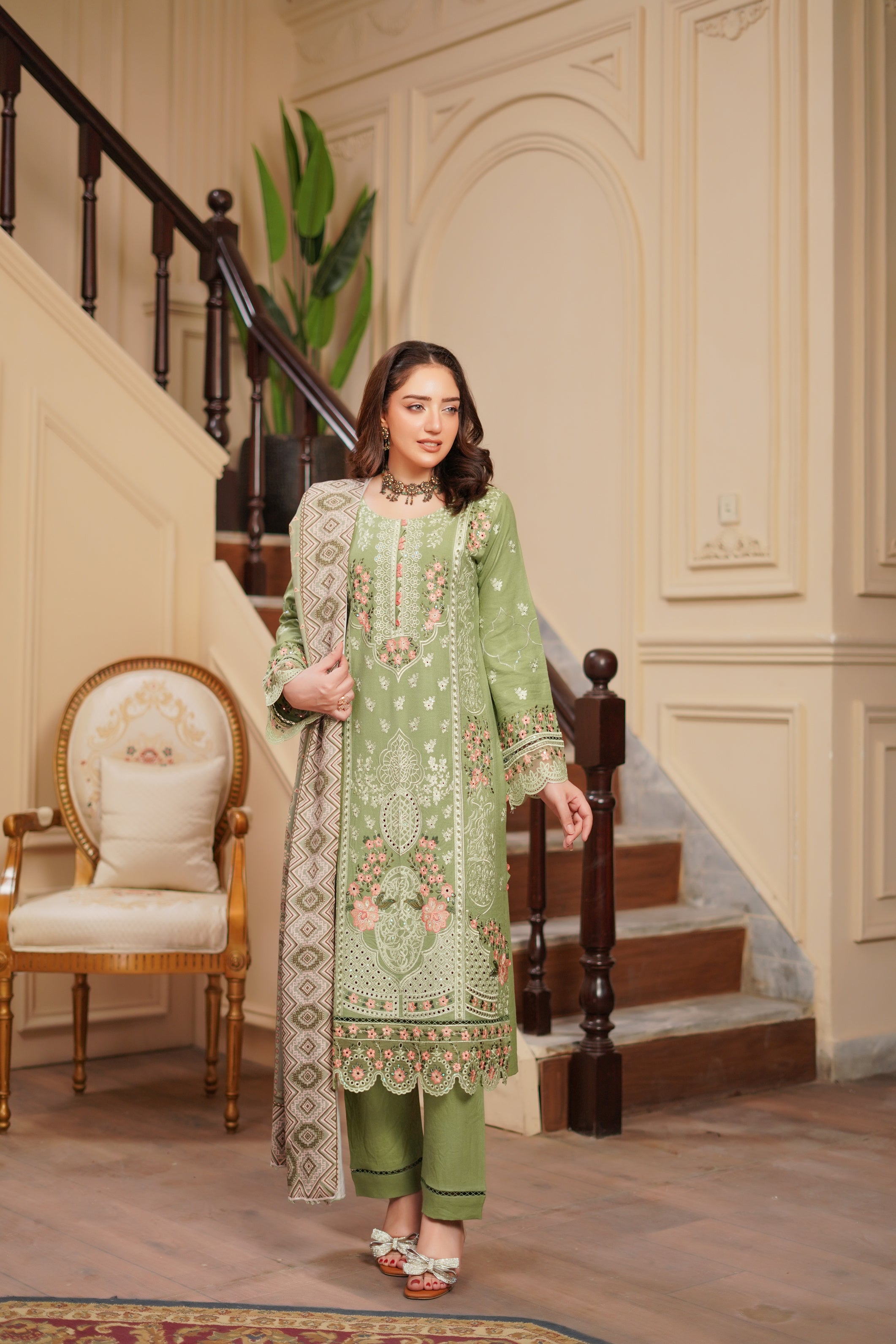 Munira Festive Dhanak 3 Piece Suit MUN718