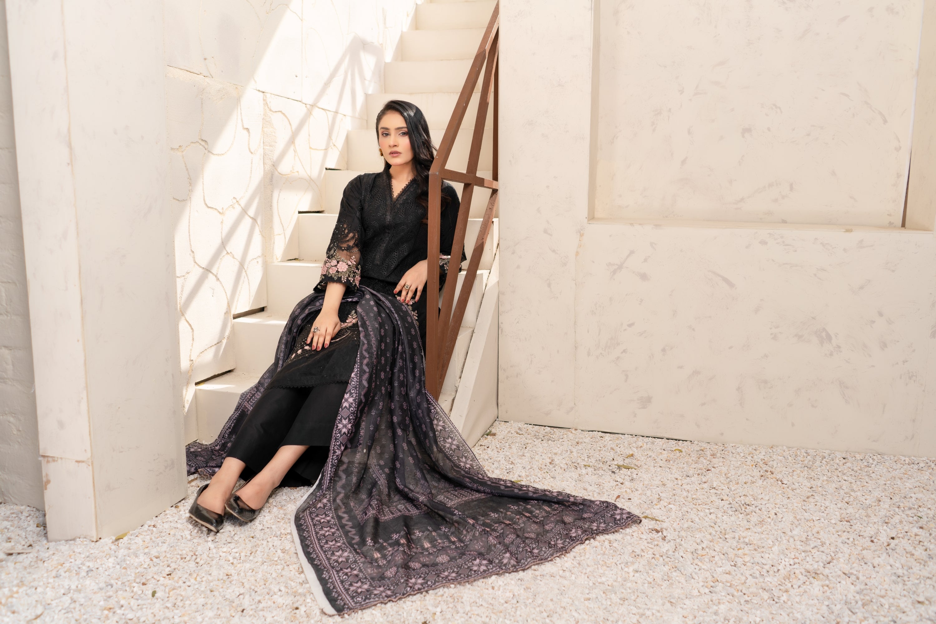 Munira Festive Lawn 3 Piece Suit MUN748
