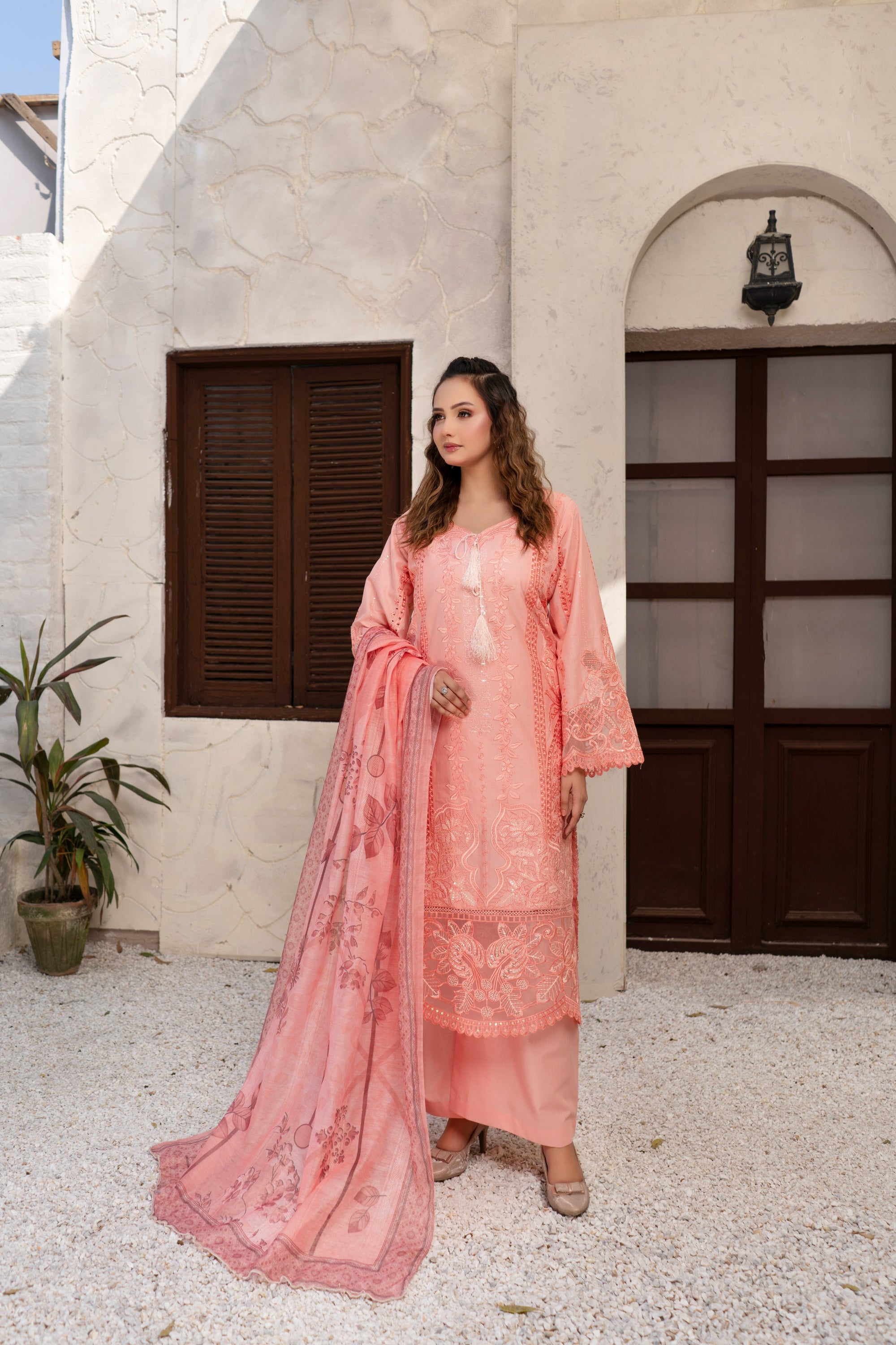 Munira Festive Lawn 3 Piece Suit MUN749