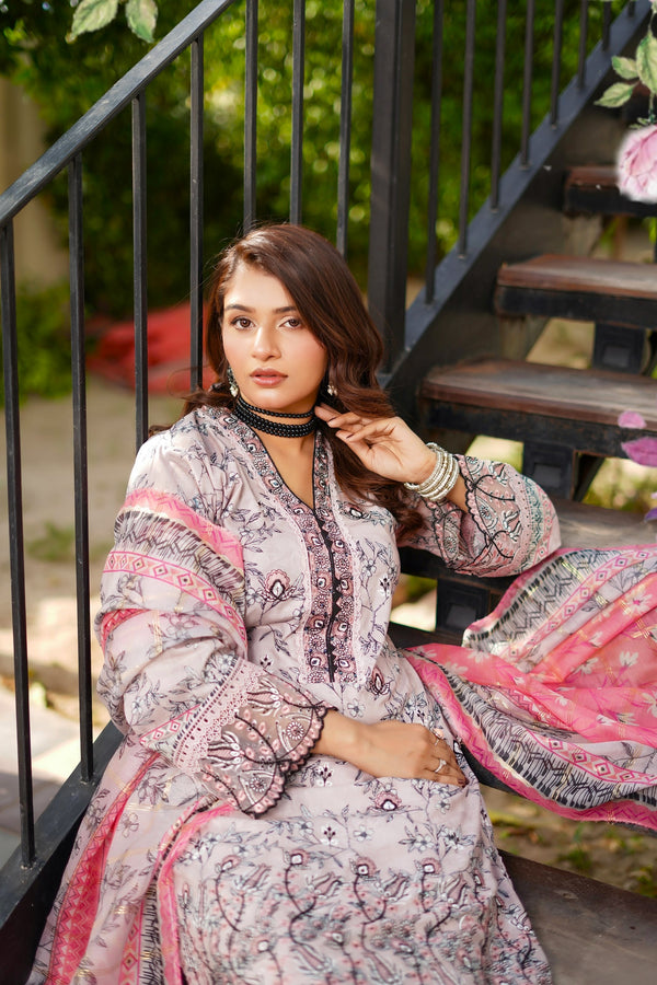 Munira Embroidered Lawn 3 Piece Suit MUN630