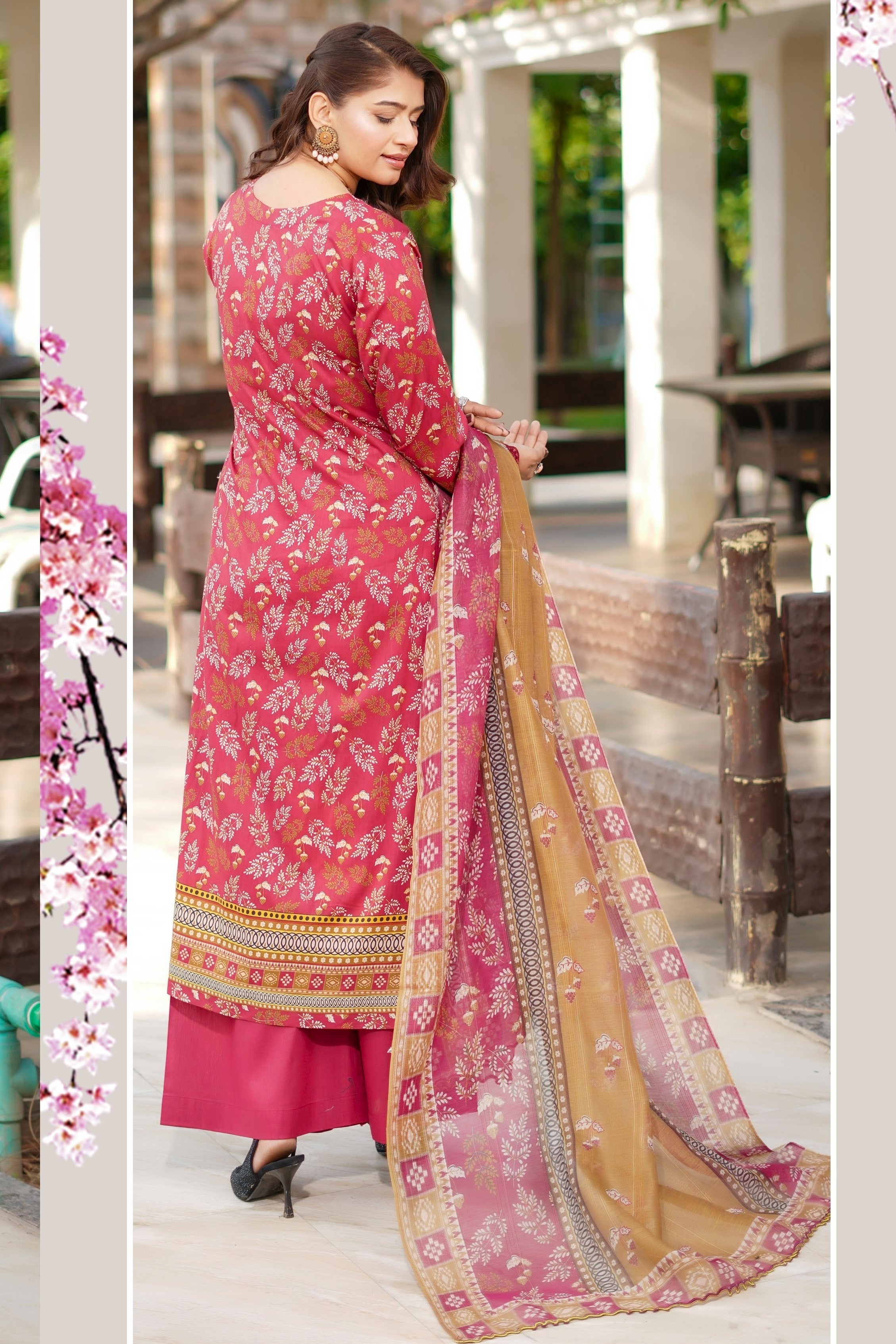Munira Embroidered Lawn 3 Piece Suit MUN632