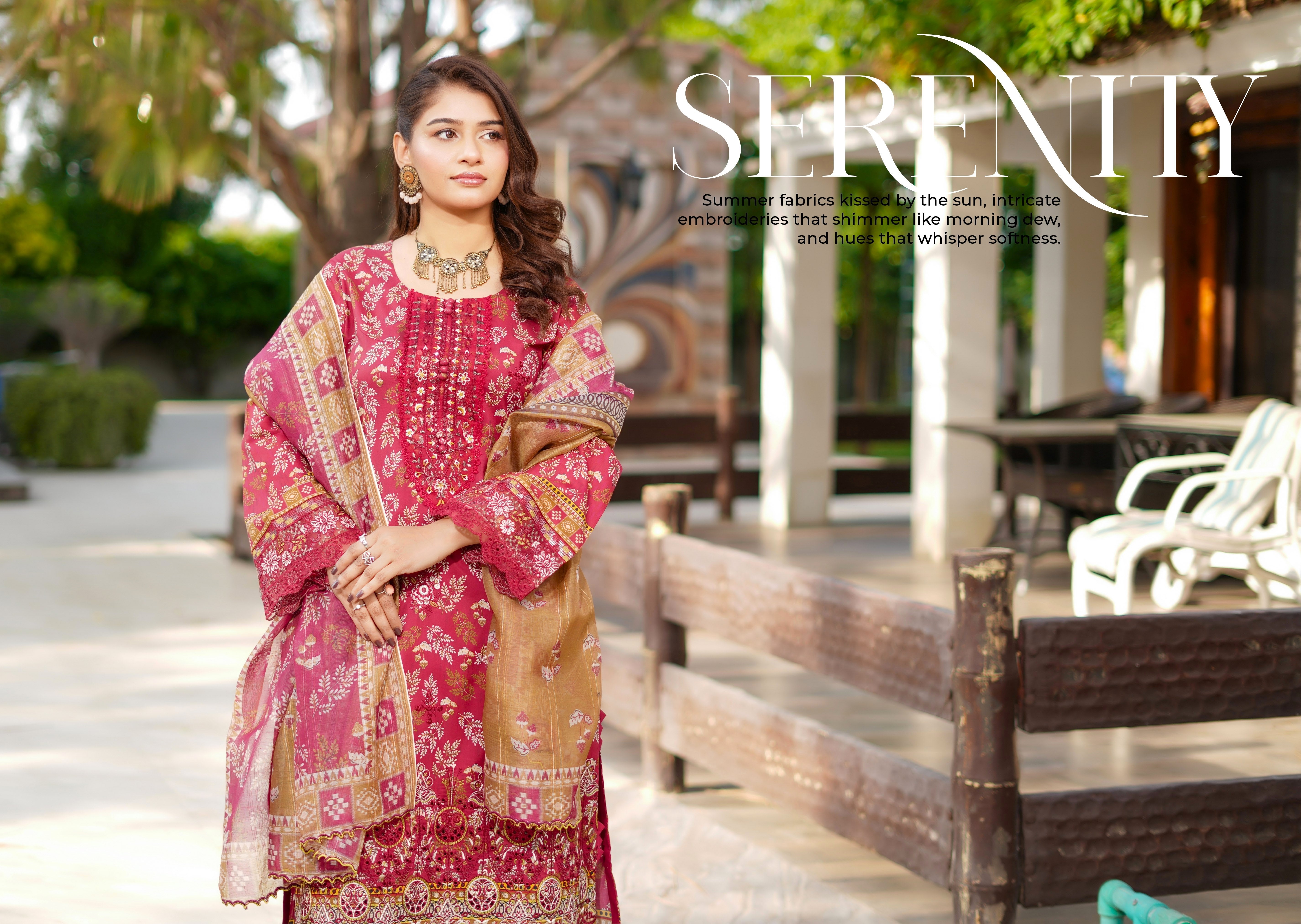 Munira Embroidered Lawn 3 Piece Suit MUN632