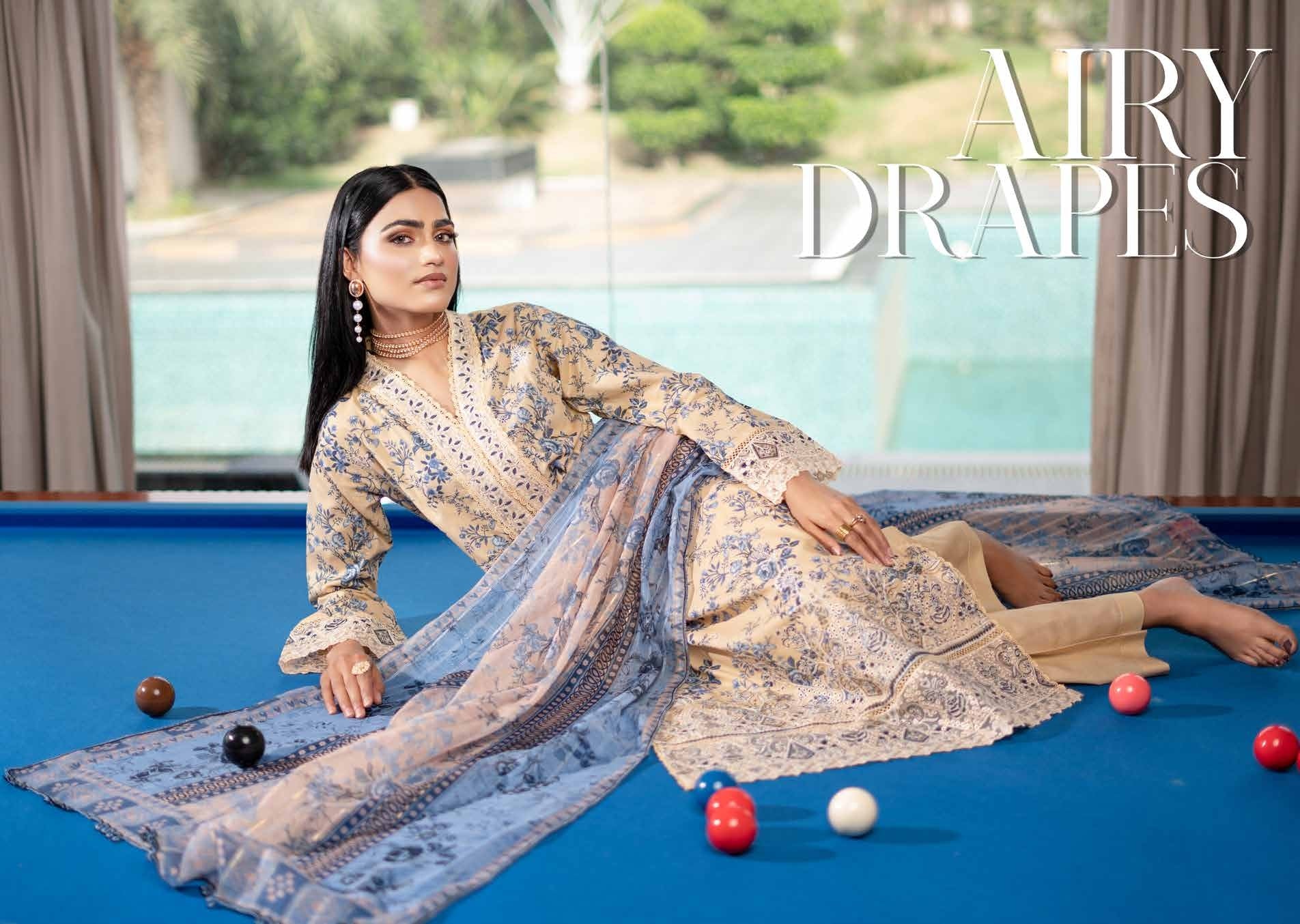 Munira Embroidered Lawn 3 Piece Suit MUN636