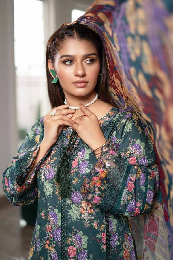 Munira Embroidered Lawn 3 Piece Suit MUN637
