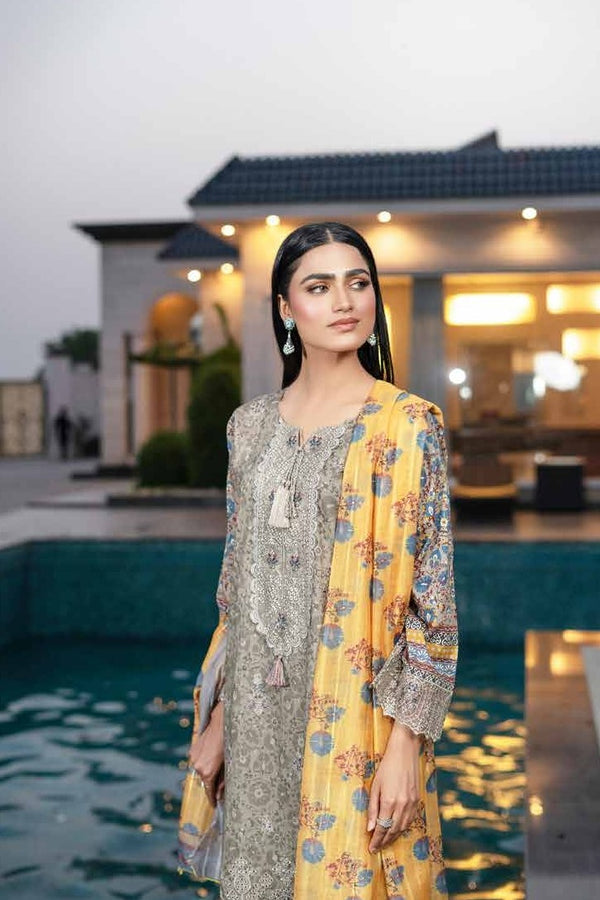 Munira Embroidered Lawn 3 Piece Suit MUN642