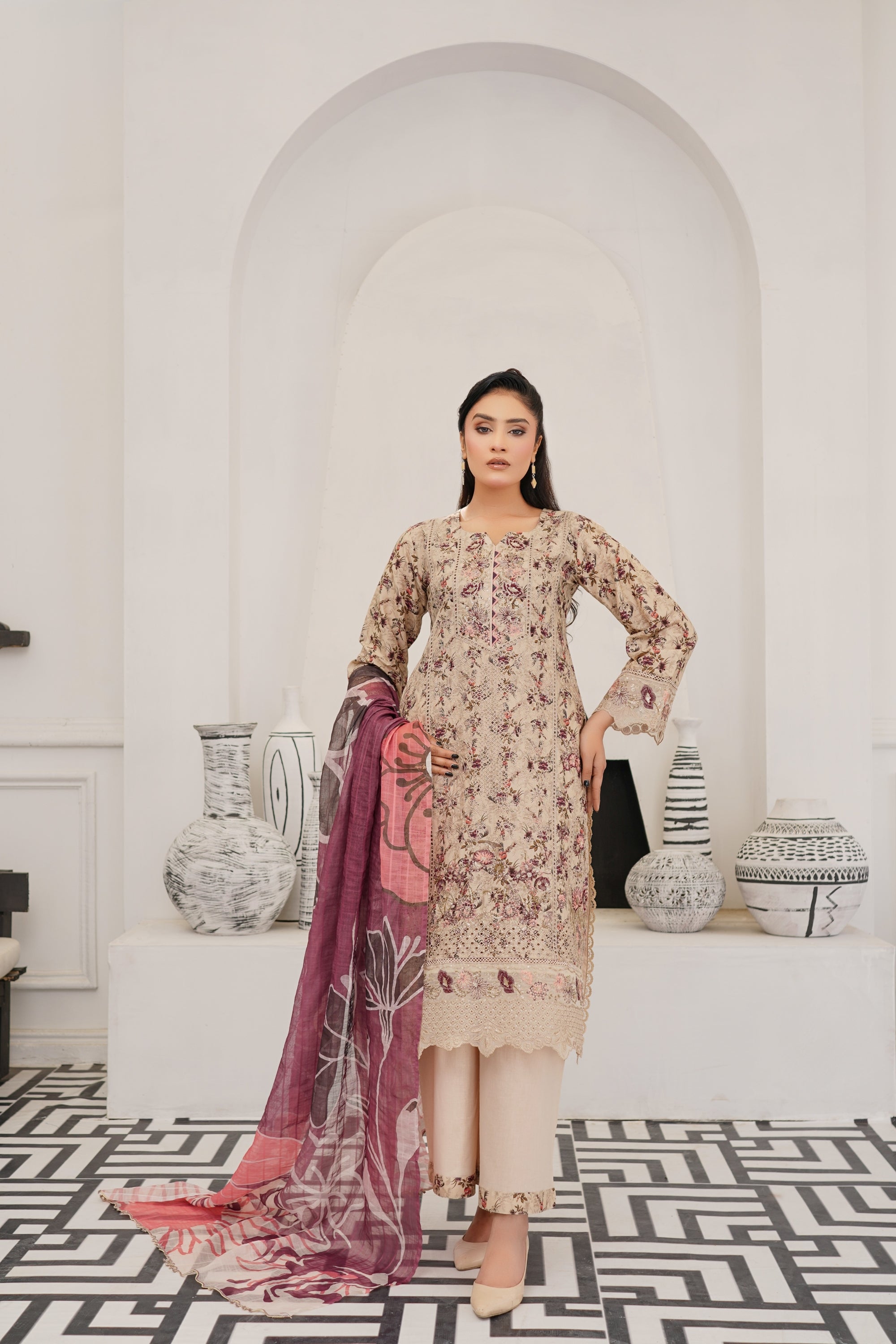 Munira Embroidered Lawn 3 Piece Suit MUN734
