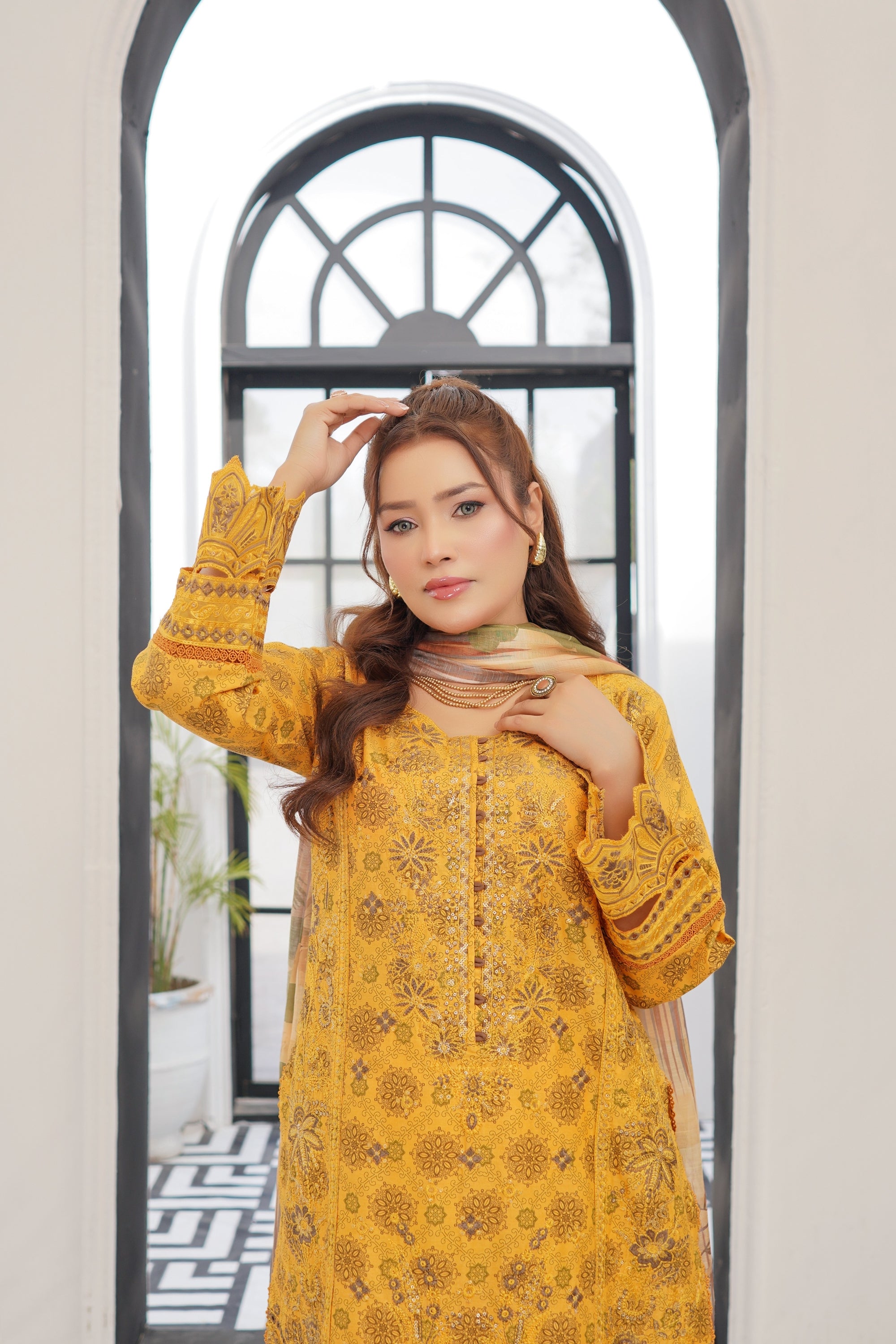 Munira Embroidered Lawn 3 Piece Suit MUN733