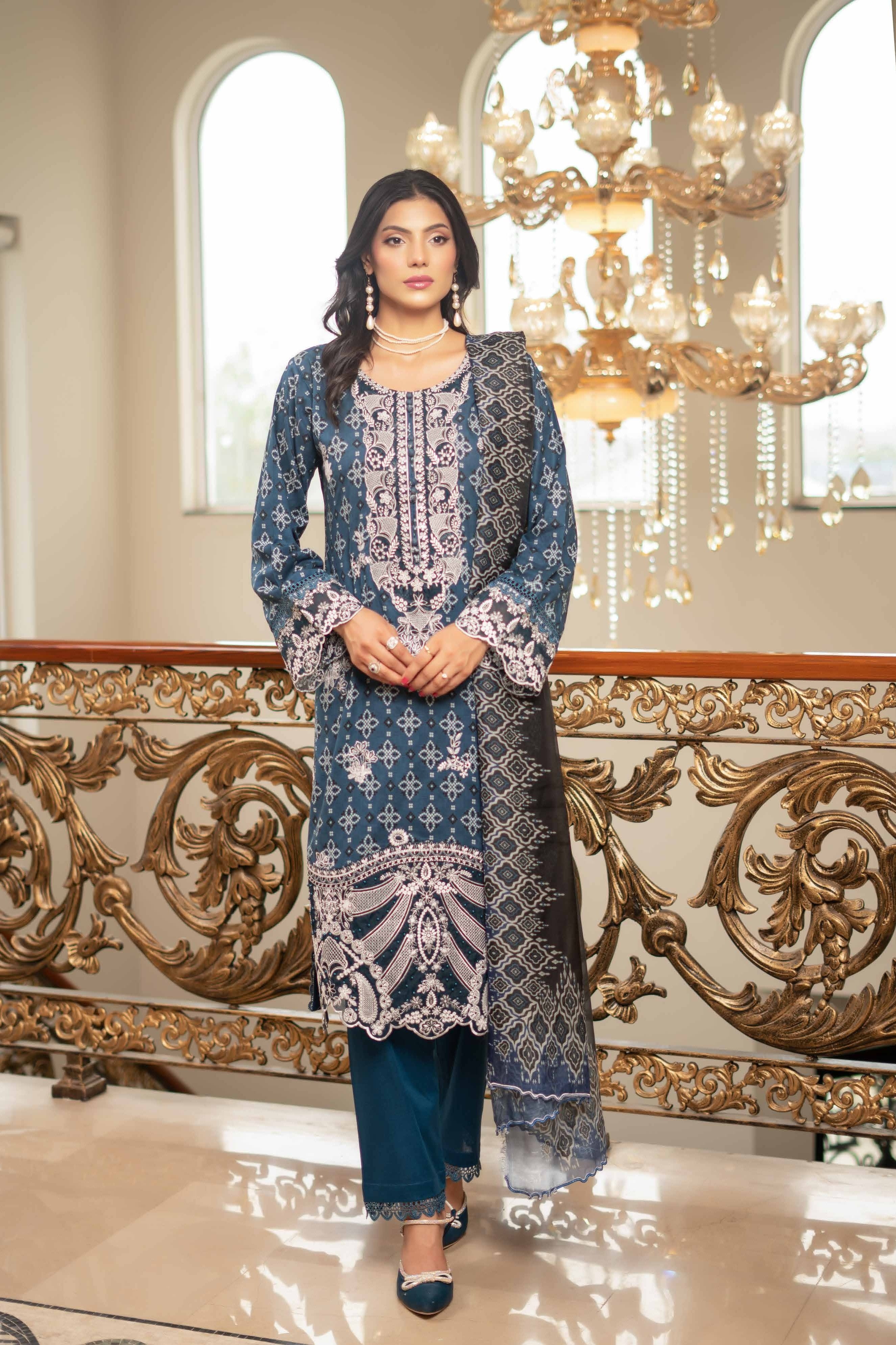 Munira Embroidered Lawn 3 Piece Suit MUN672