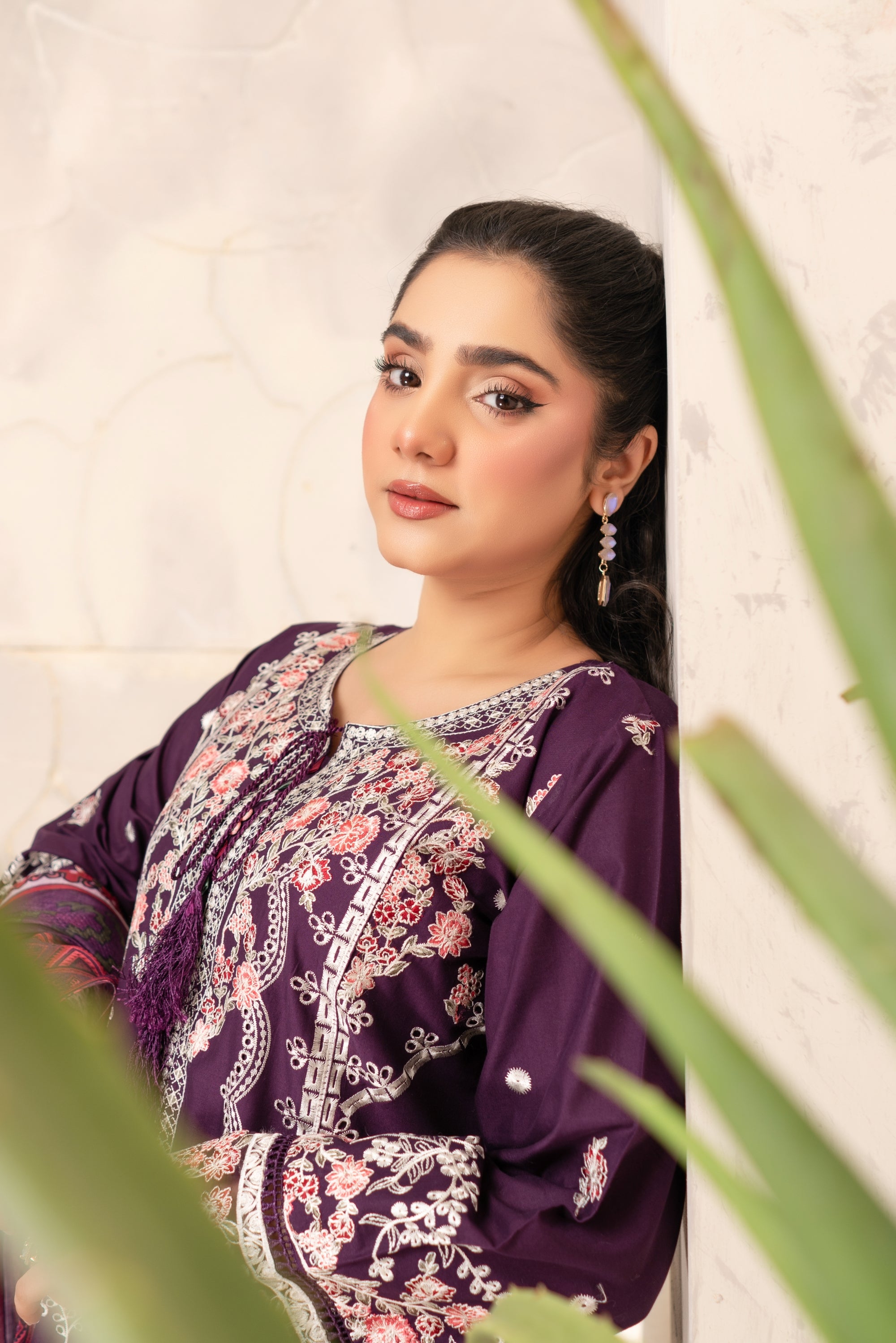 Munira Festive Lawn 3 Piece Suit MUN746