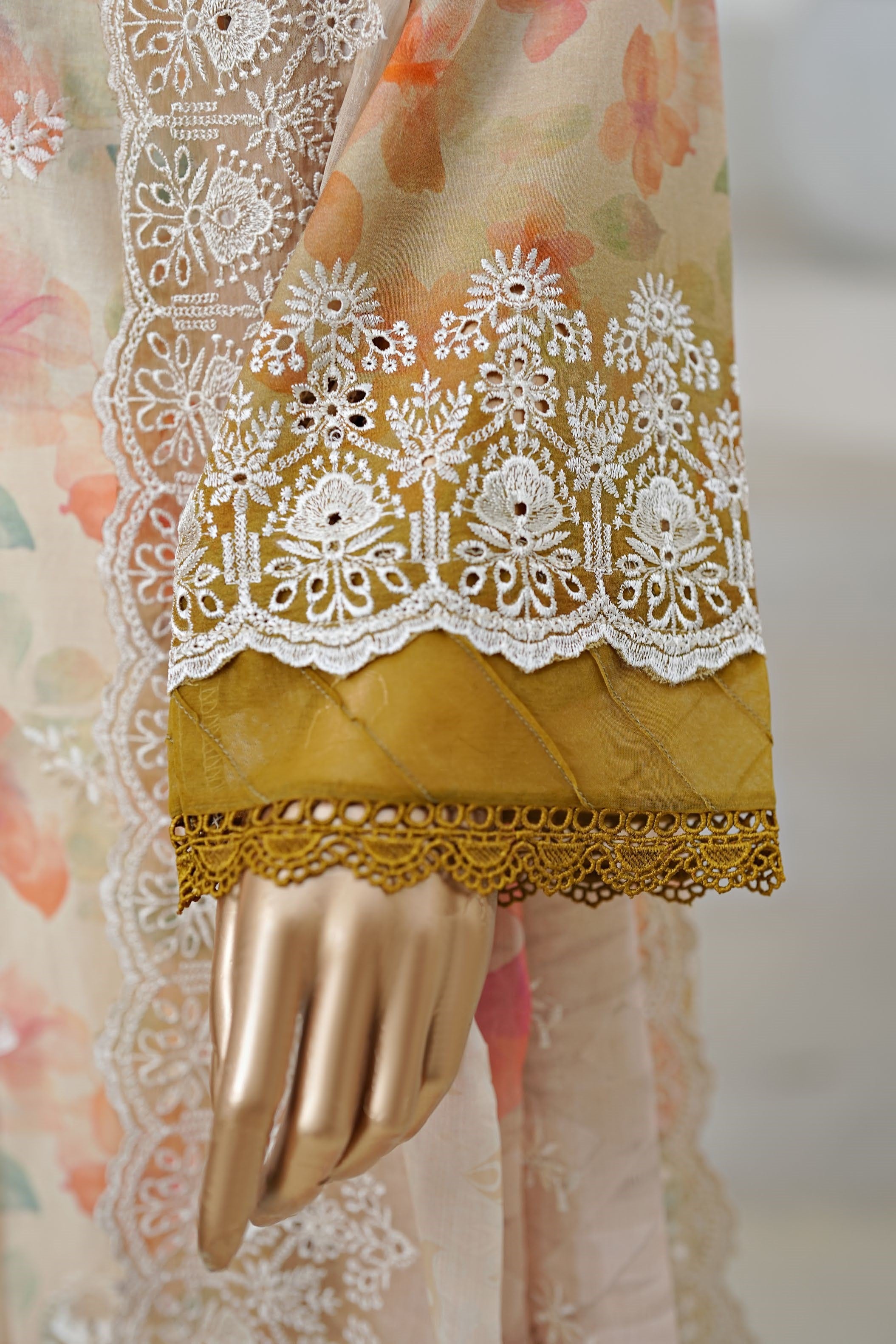 Sada Bahar Chikankari Lawn 3 Piece Suit SBA213