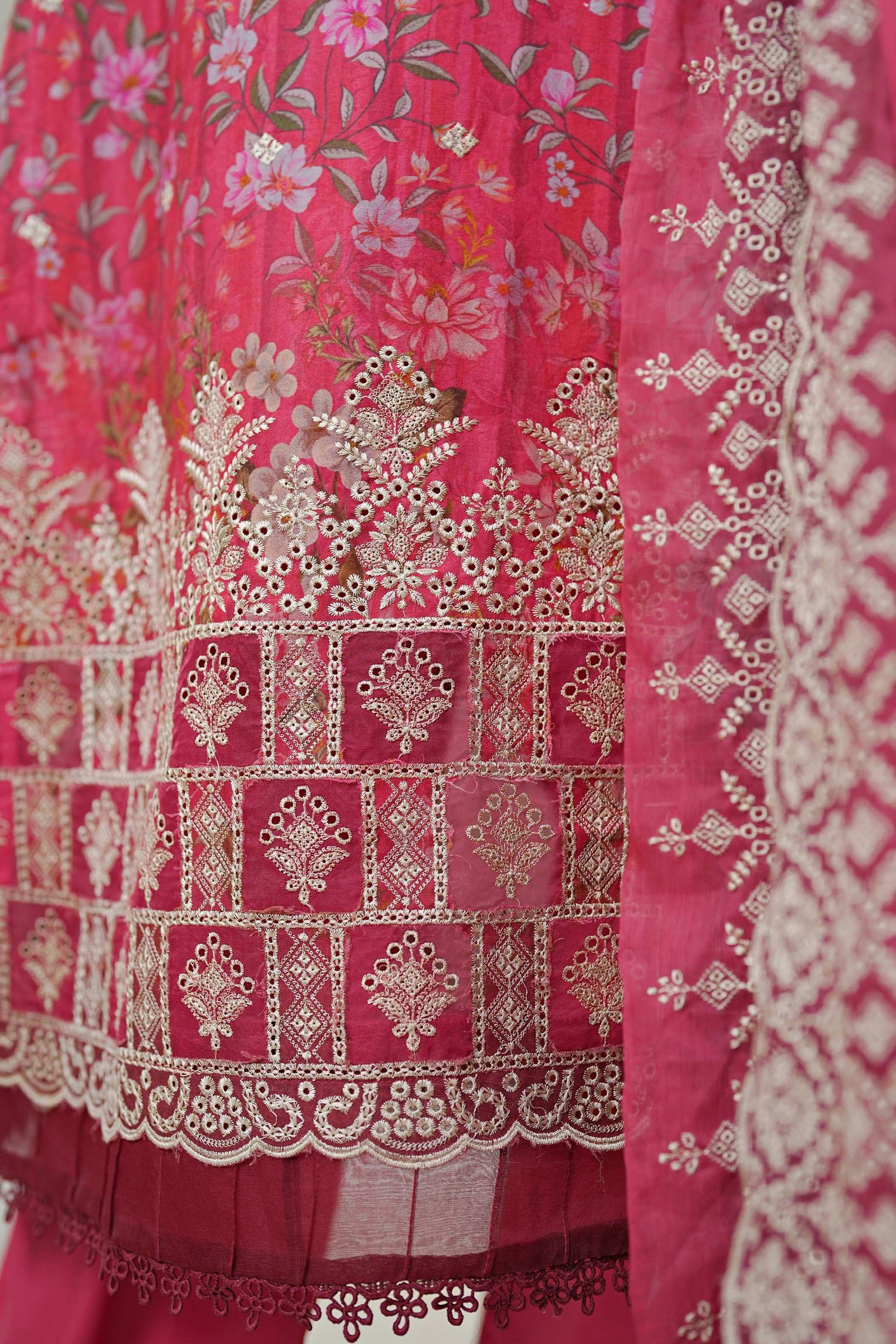 Sada Bahar Chikankari Lawn 3 Piece Suit SBA214