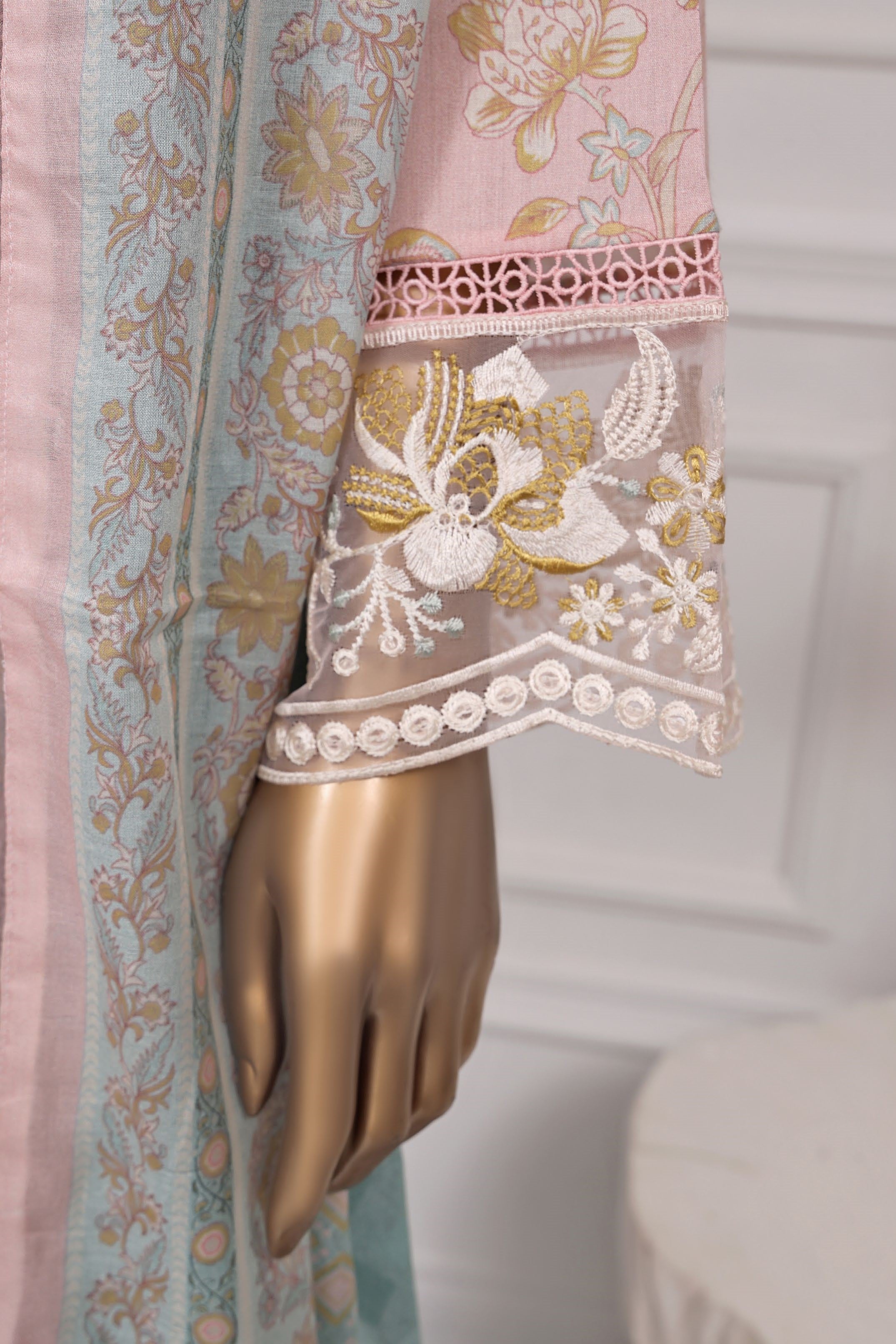 Sada Bahar Embroidered Luxury Lawn 3 Piece Suit SBA159