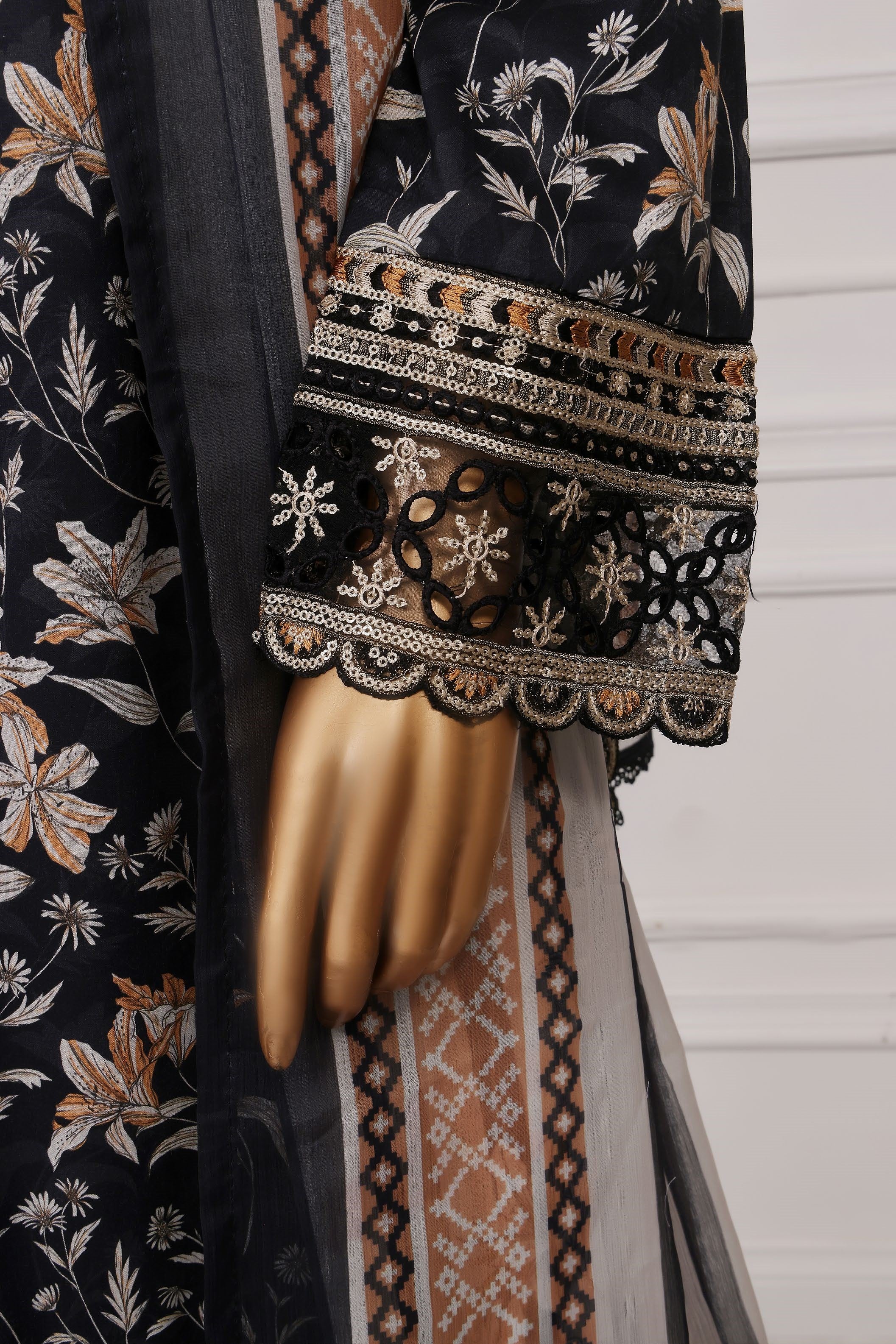 Sada Bahar Embroidered Cotton Farshi Shalwar Suit SBA197