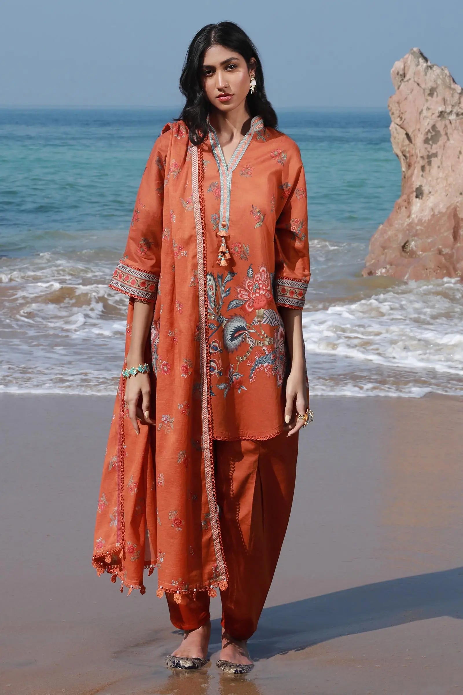 Sana Safinaz Mahay 20A 3 Piece Lawn Shalwar Kameez SAN284