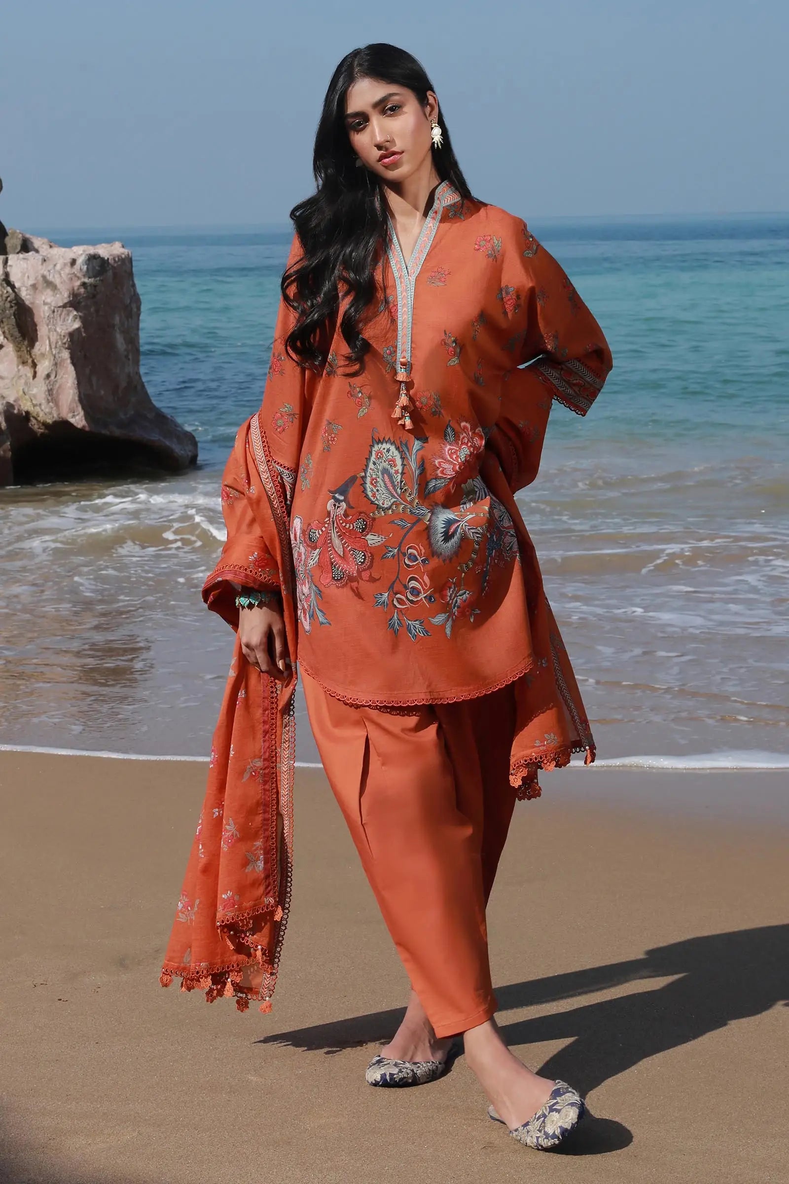 Sana Safinaz Mahay 20A 3 Piece Lawn Shalwar Kameez SAN284