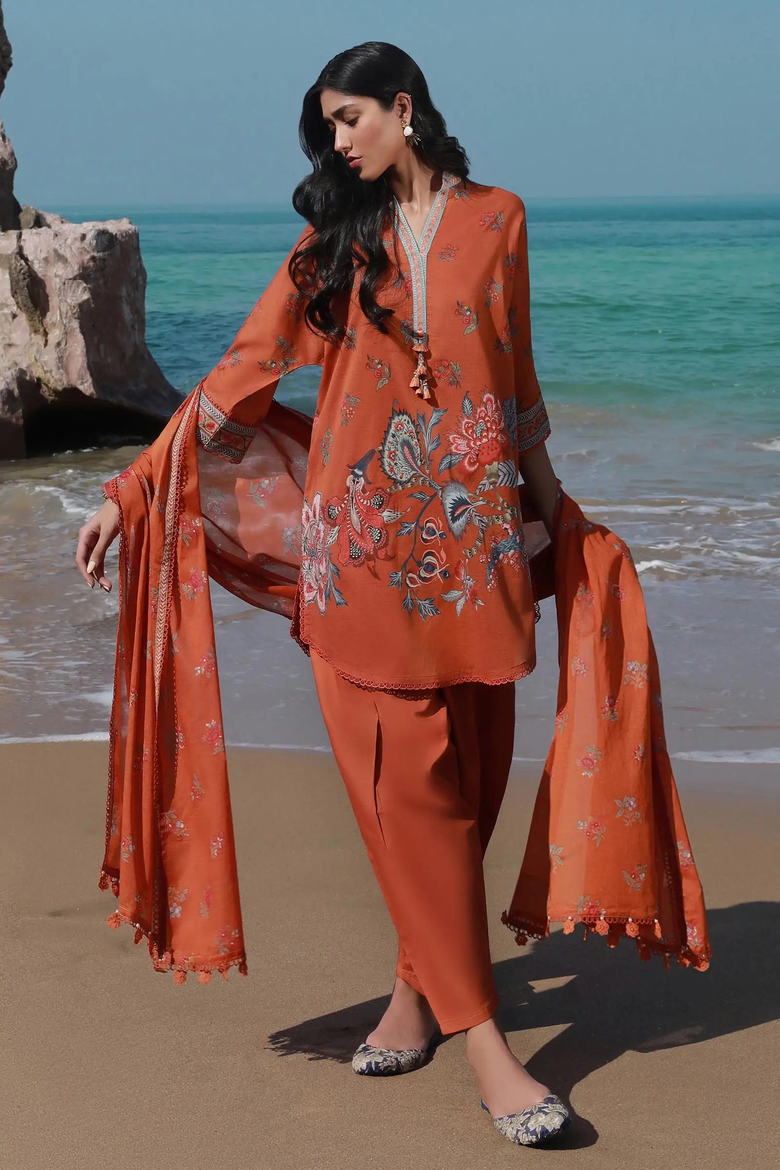 Sana Safinaz Mahay 20A 3 Piece Lawn Shalwar Kameez SAN284