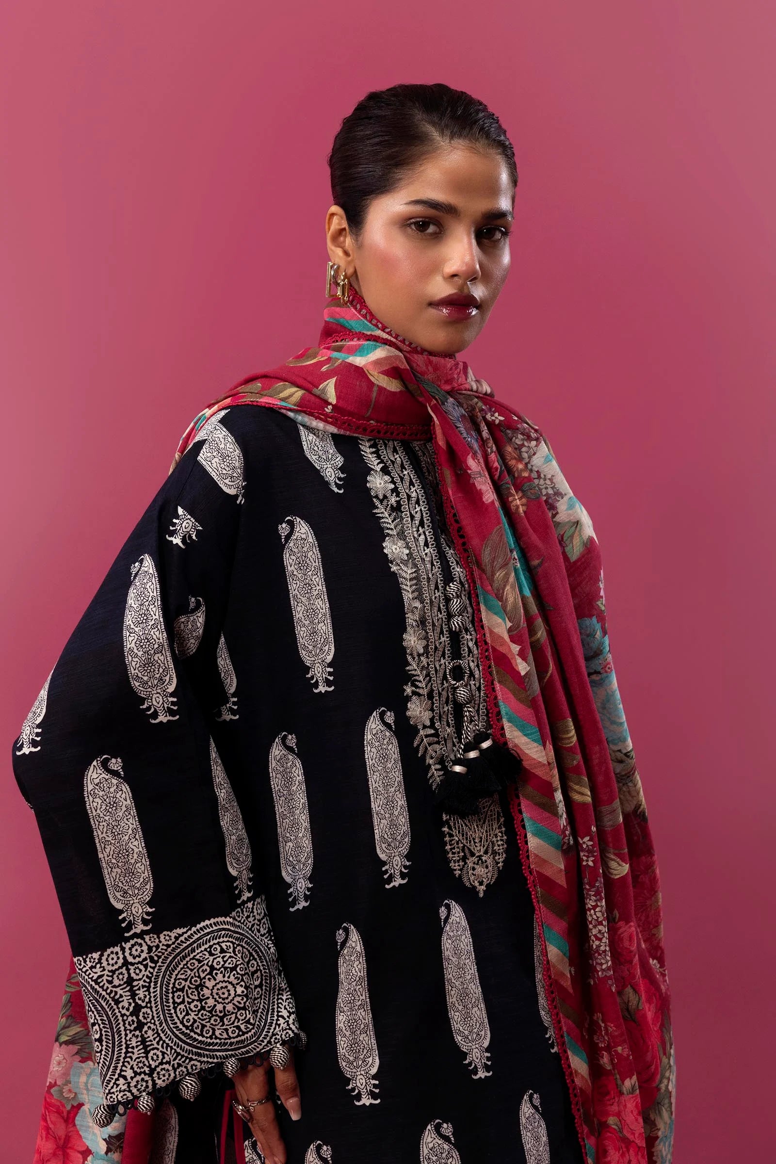Sana Safinaz Mahay 16B Khaddar 3 Piece Shalwar Kameez SAN313