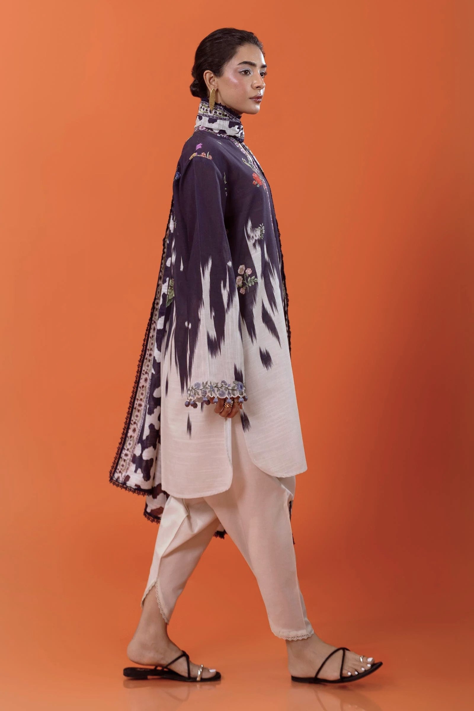 Sana Safinaz Mahay 21B Khaddar 3 Piece Suit SAN319