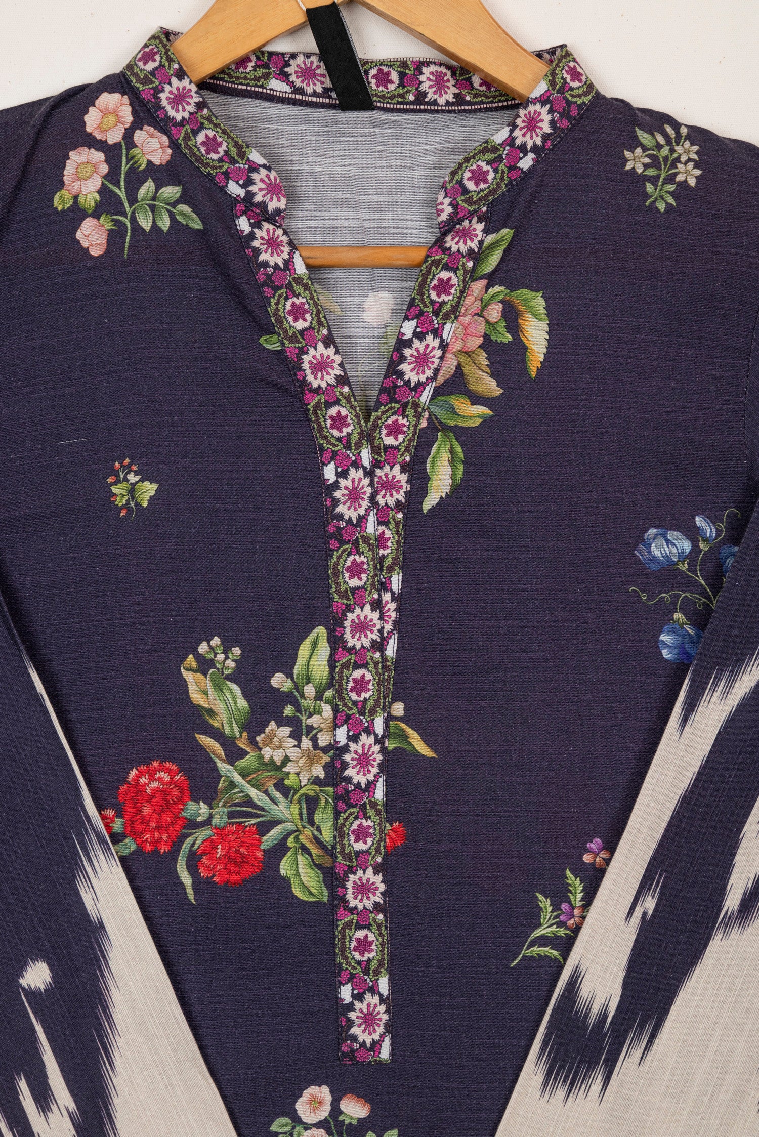 Sana Safinaz Mahay 21B Khaddar 3 Piece Suit SAN319