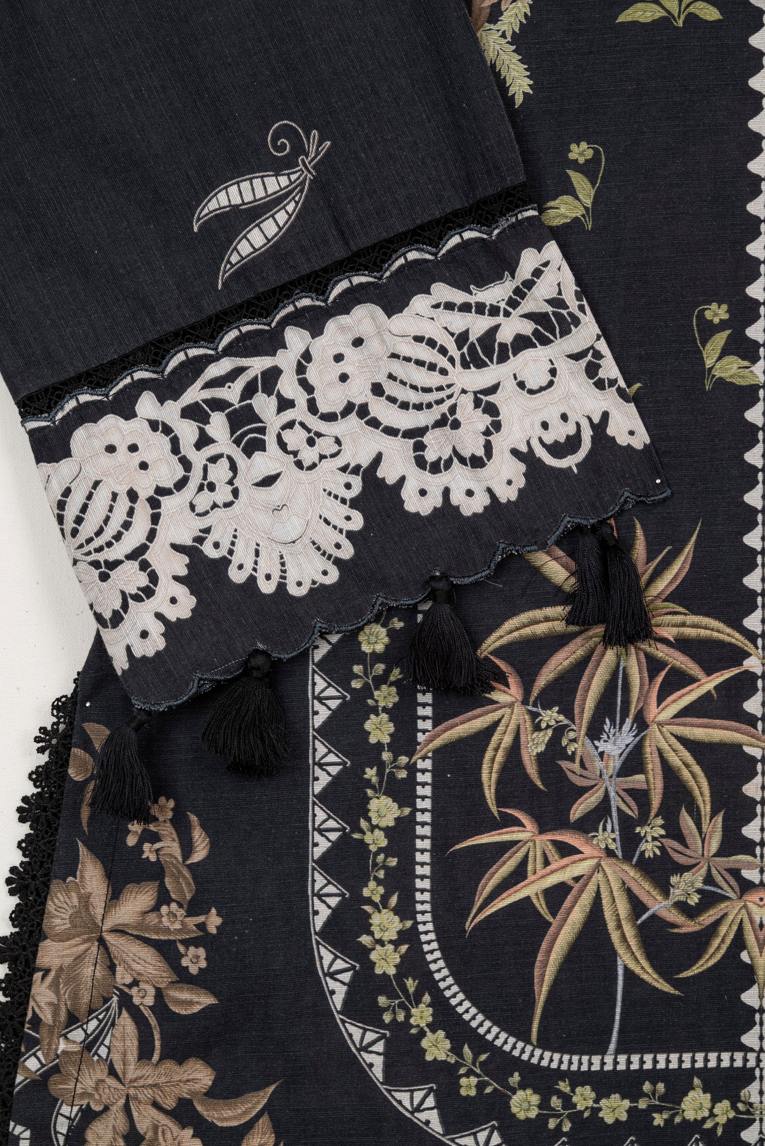 Sana Safinaz Mahay 6A Khaddar 3 Piece Suit SAN303