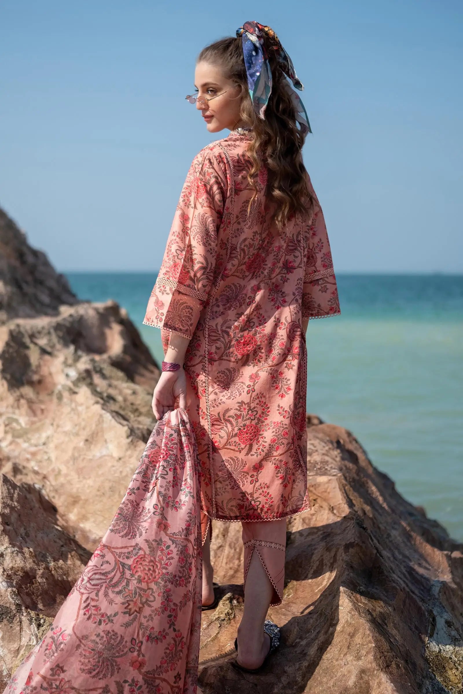 Sana Safinaz Mahay 16B 3 Piece Lawn Suit SAN285