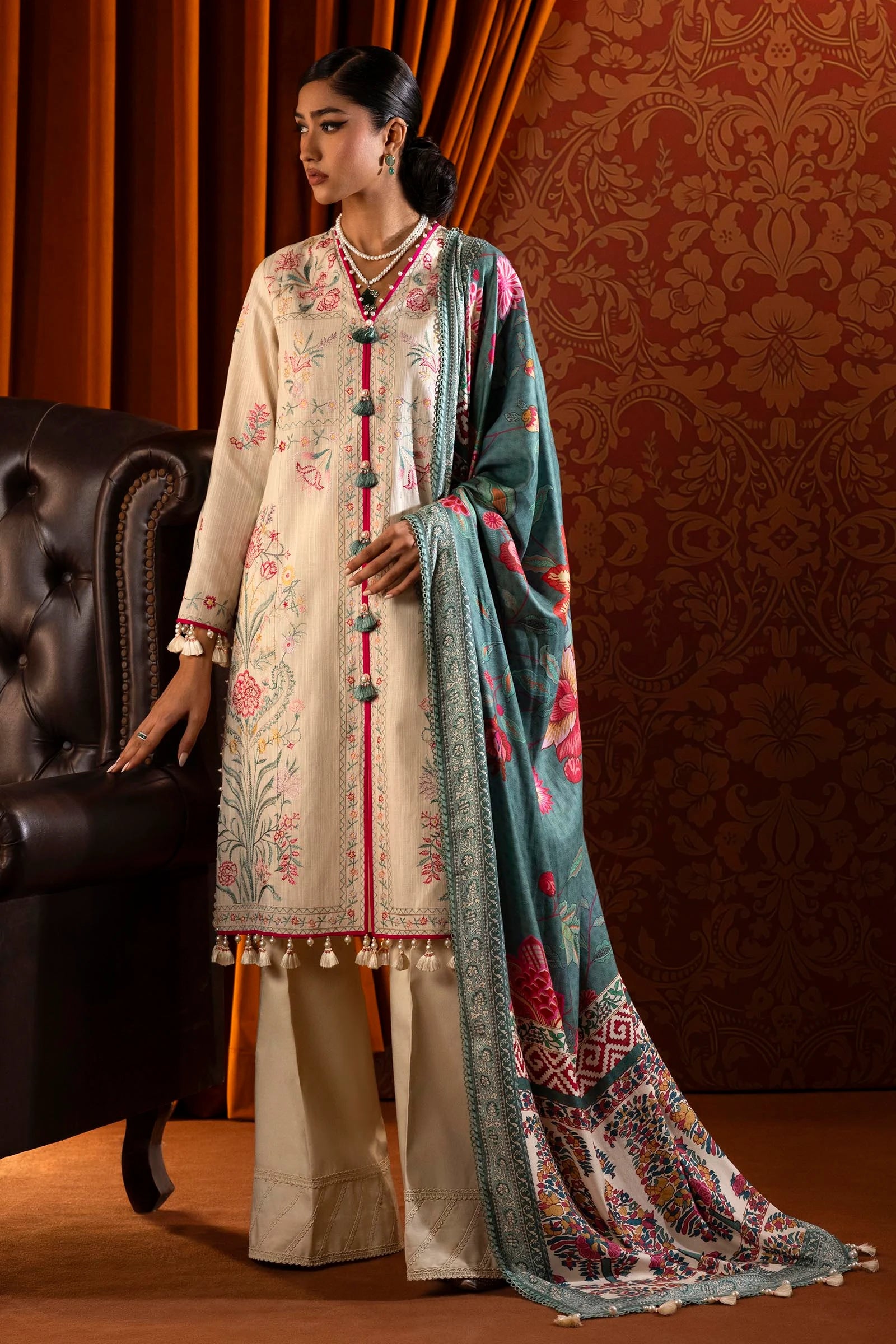 Sana Safinaz Muzlin 10A Embroidered Khaddar 3 Piece Suit SAN327