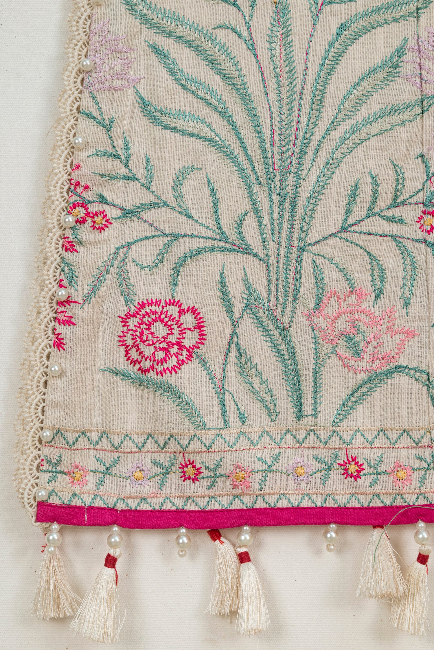 Sana Safinaz Muzlin 10A Embroidered Khaddar 3 Piece Suit SAN327
