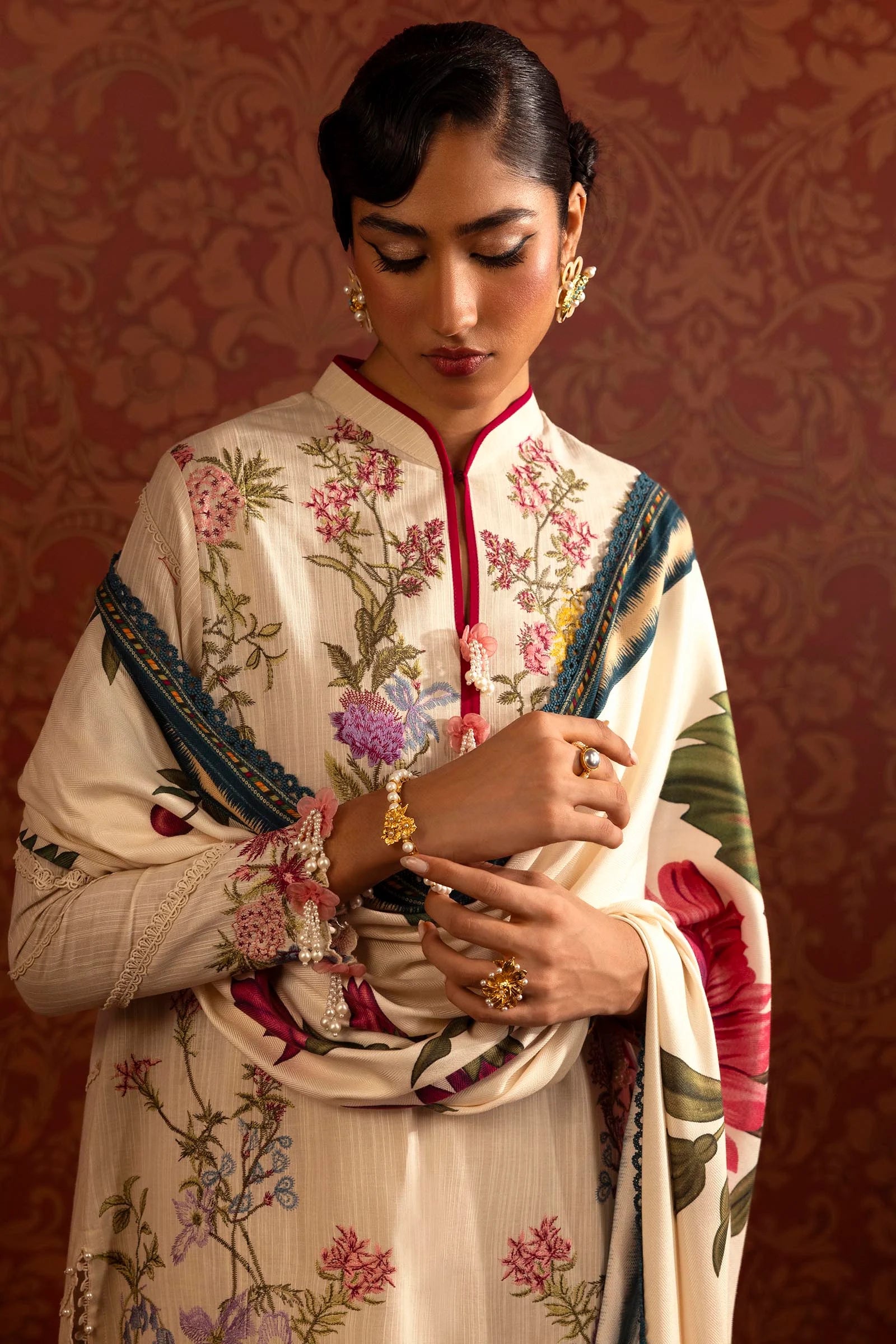 Sana Safinaz Muzlin 2A Embroidered Khaddar 3 Piece Suit SAN321