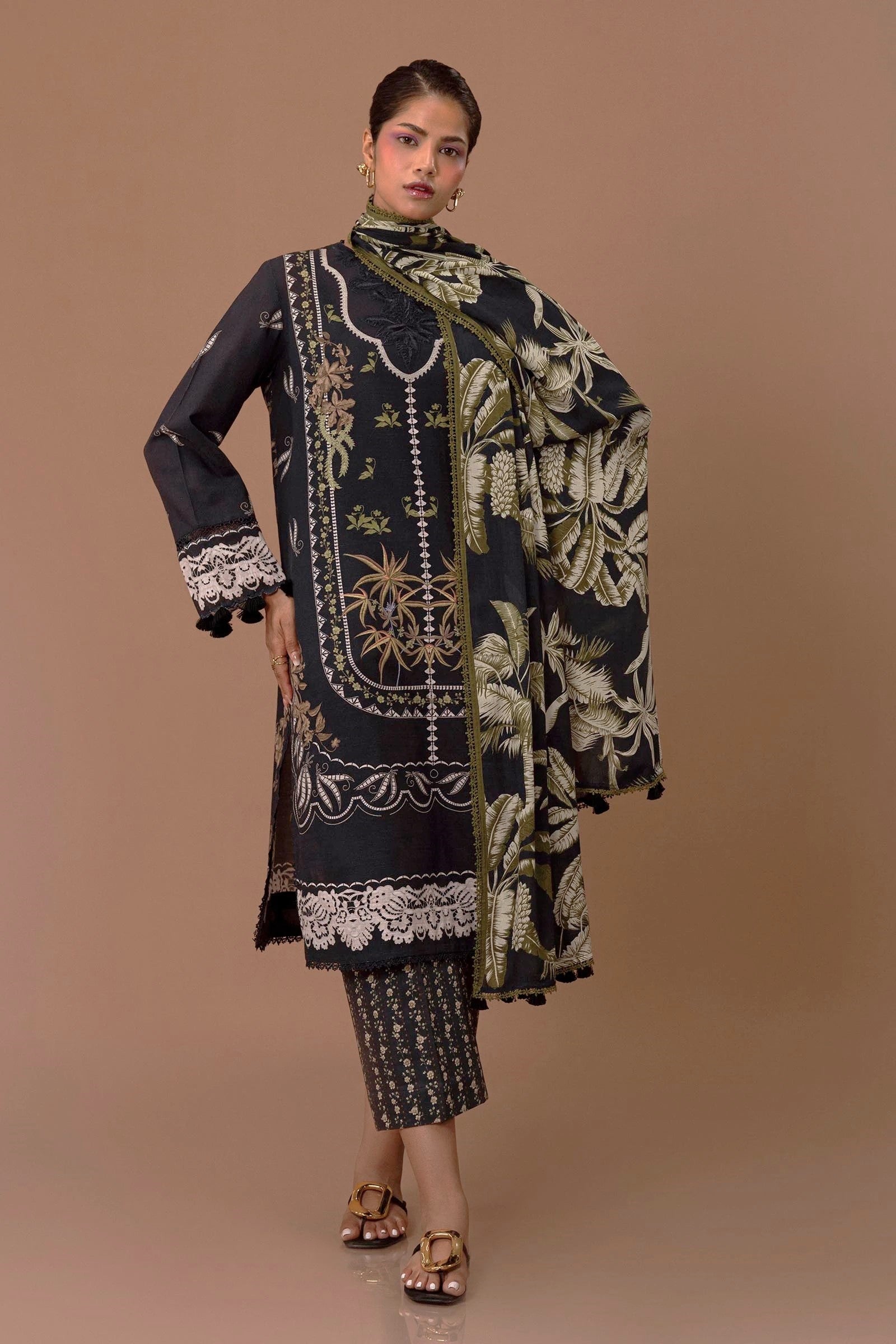 Sana Safinaz Mahay 6A Khaddar 3 Piece Suit SAN303