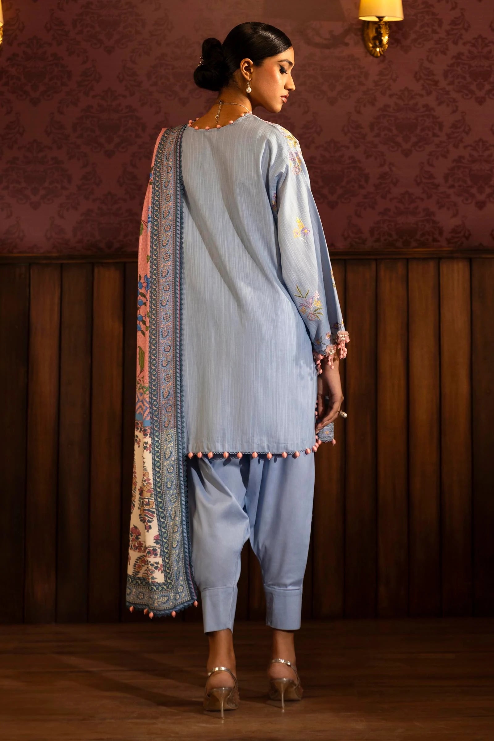 Sana Safinaz Muzlin 10B Embroidered Khaddar 3 Piece Shalwar Kameez Suit SAN328