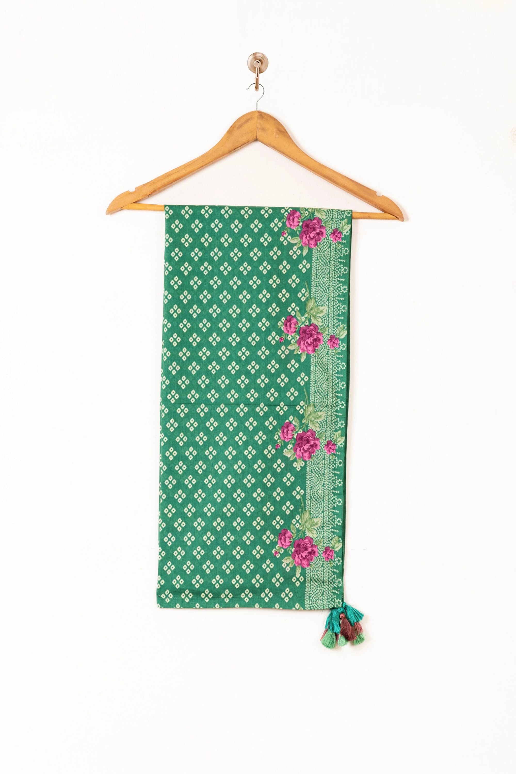 Sapphire Embroidered Lawn 3 Piece Suit SAP223