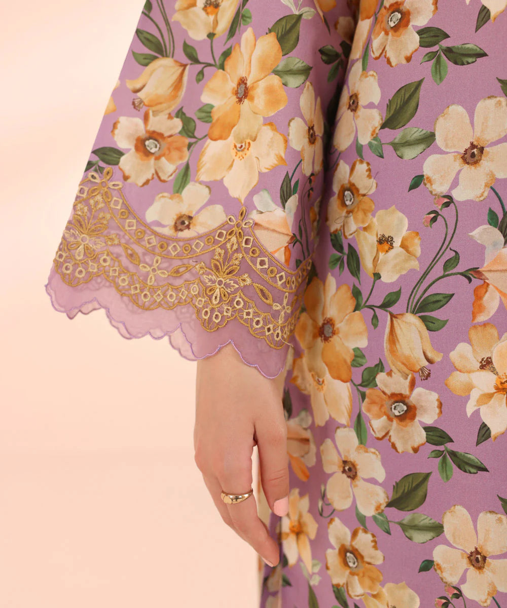 Sapphire Embroidered Lawn 3 Piece Suit SAP228