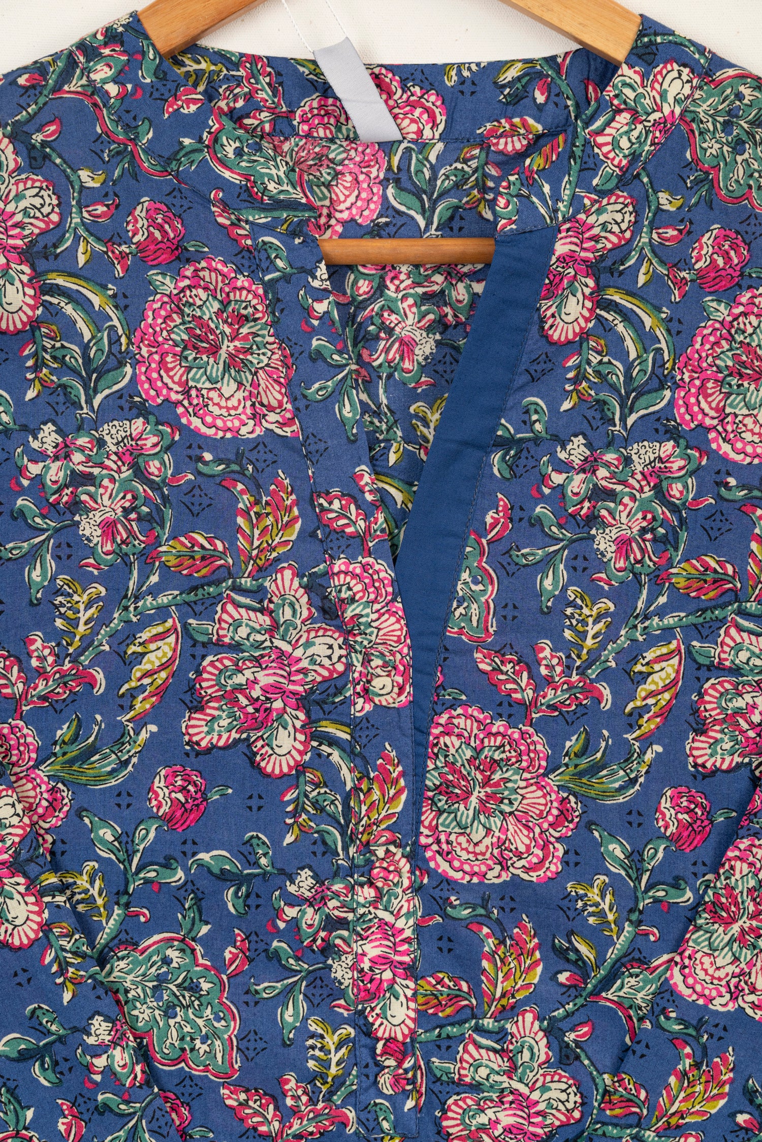 Sapphire Embroidered Lawn 2 Piece Suit SAP254